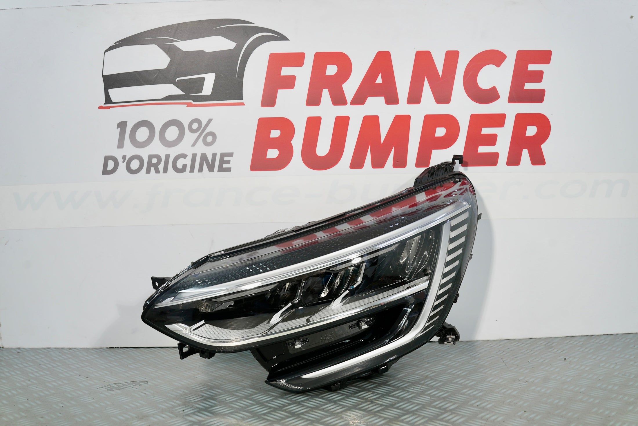 PHARES FRANCE BUMPER