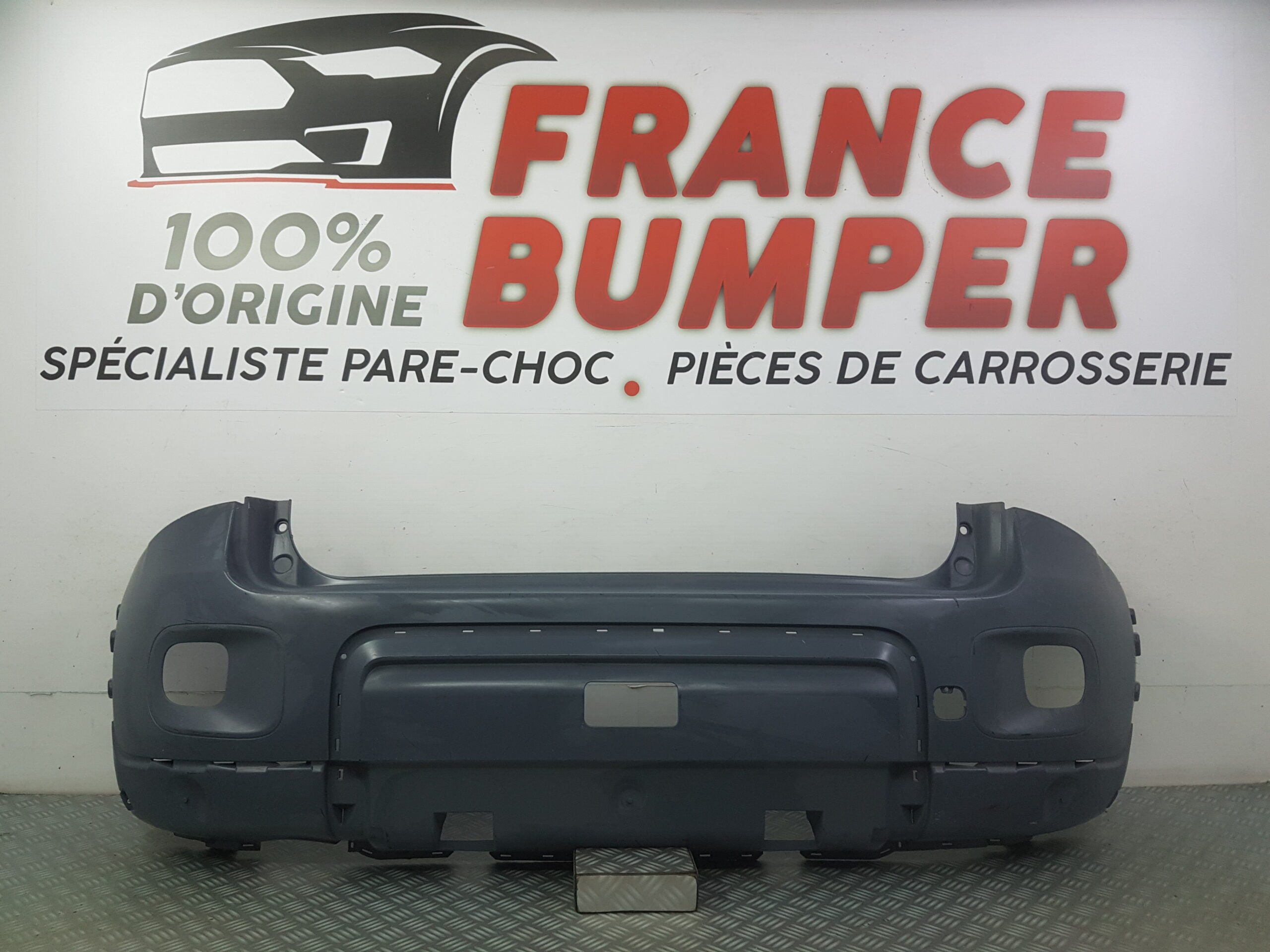 PARE CHOC ARRIERE FIAT PANDA III TREKKING BRUT.