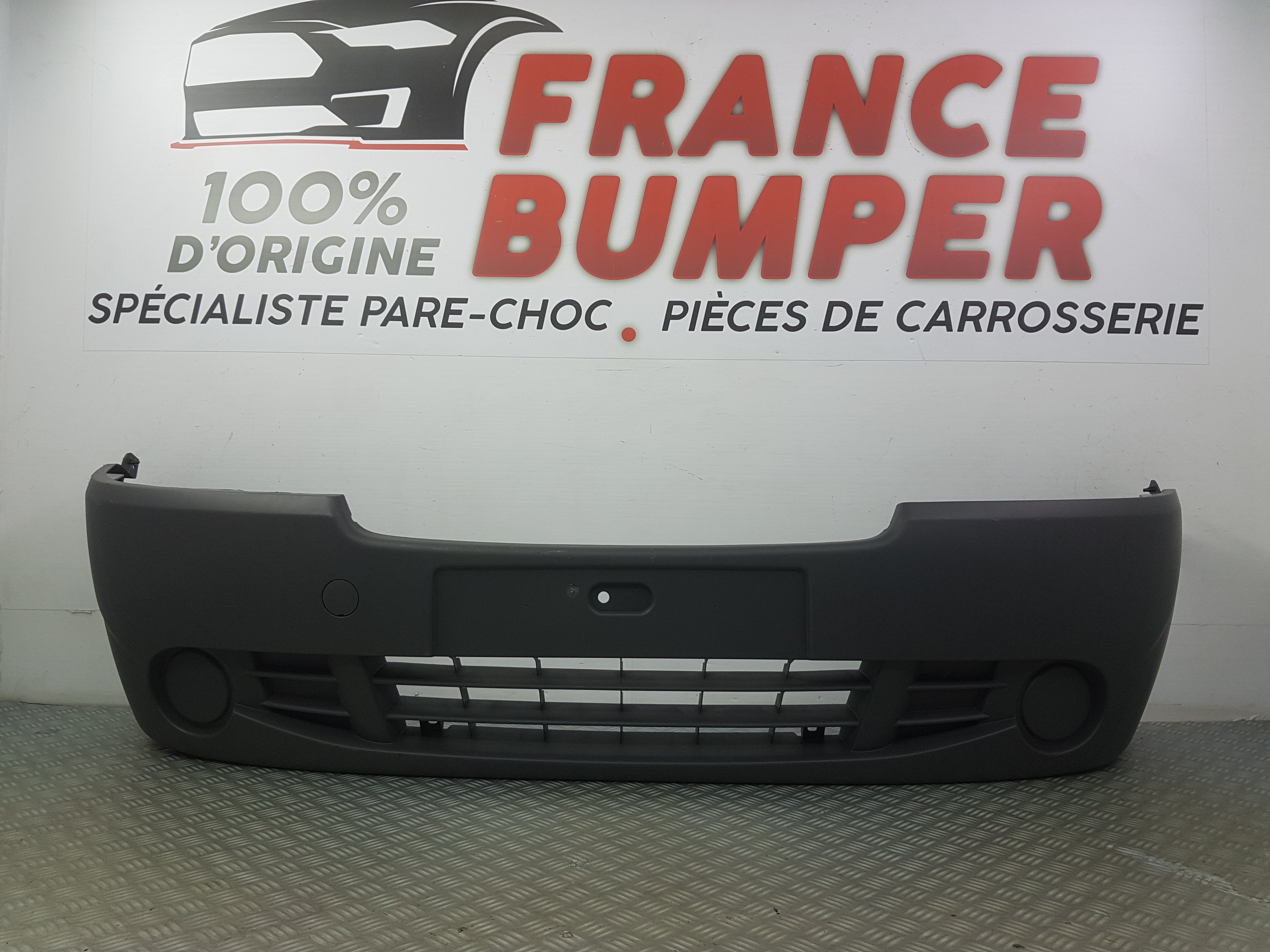 PARE CHOC AVANT RENAULT TRAFIC II PH2.