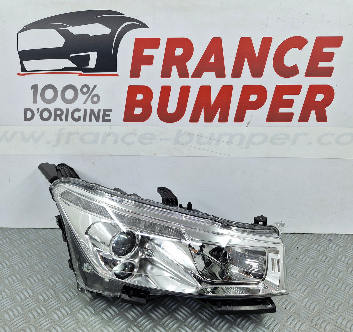 Phare avant droit Xénon Peugeot 4008 FB4008X1 – France Bumper