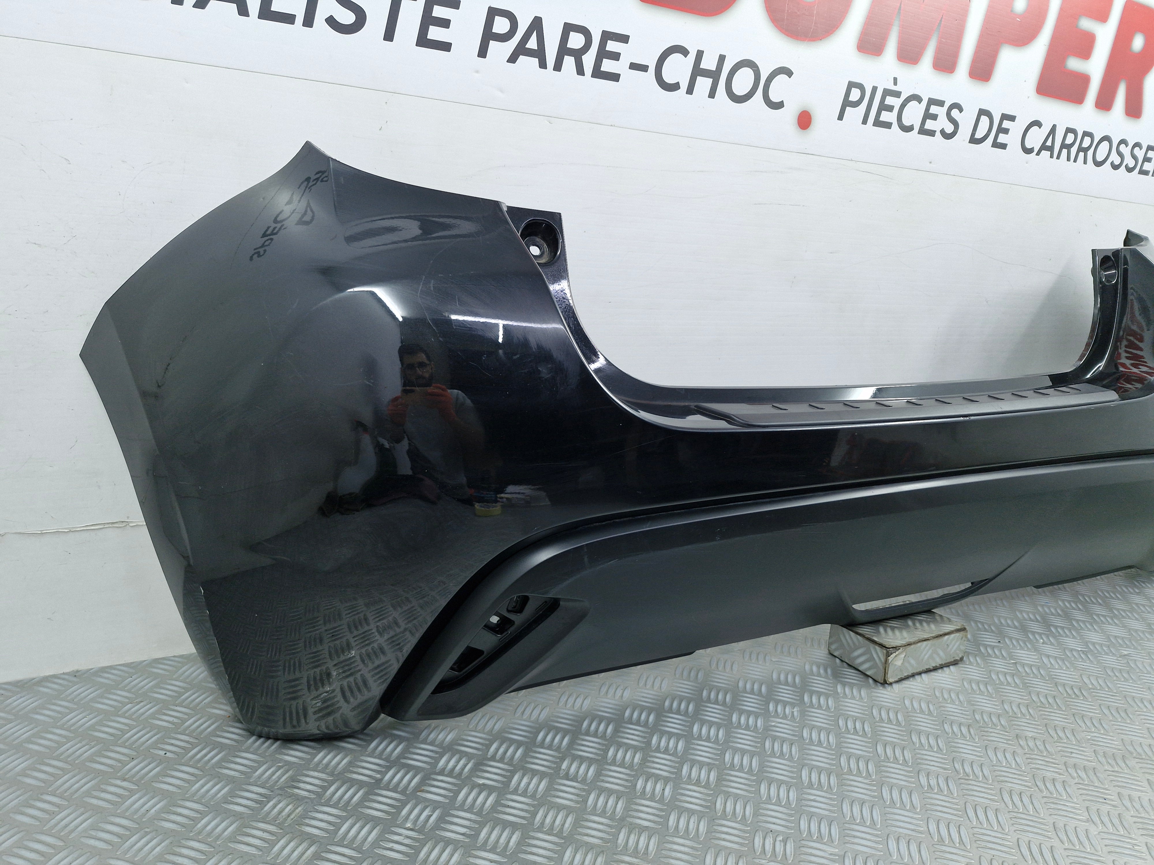 Pare-choc arrière Toyota Yaris 4 2020 d’origine sv562
