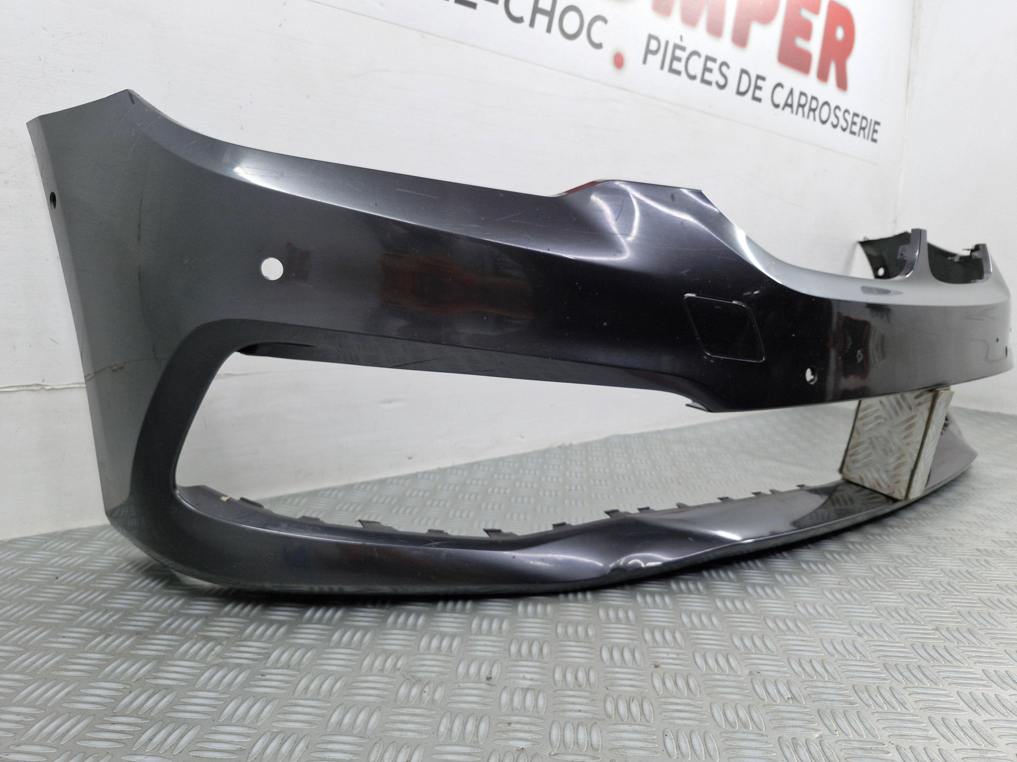 Pare-choc avant BMW Série 5 G30 G31 2016 avec radars d’origine sv735