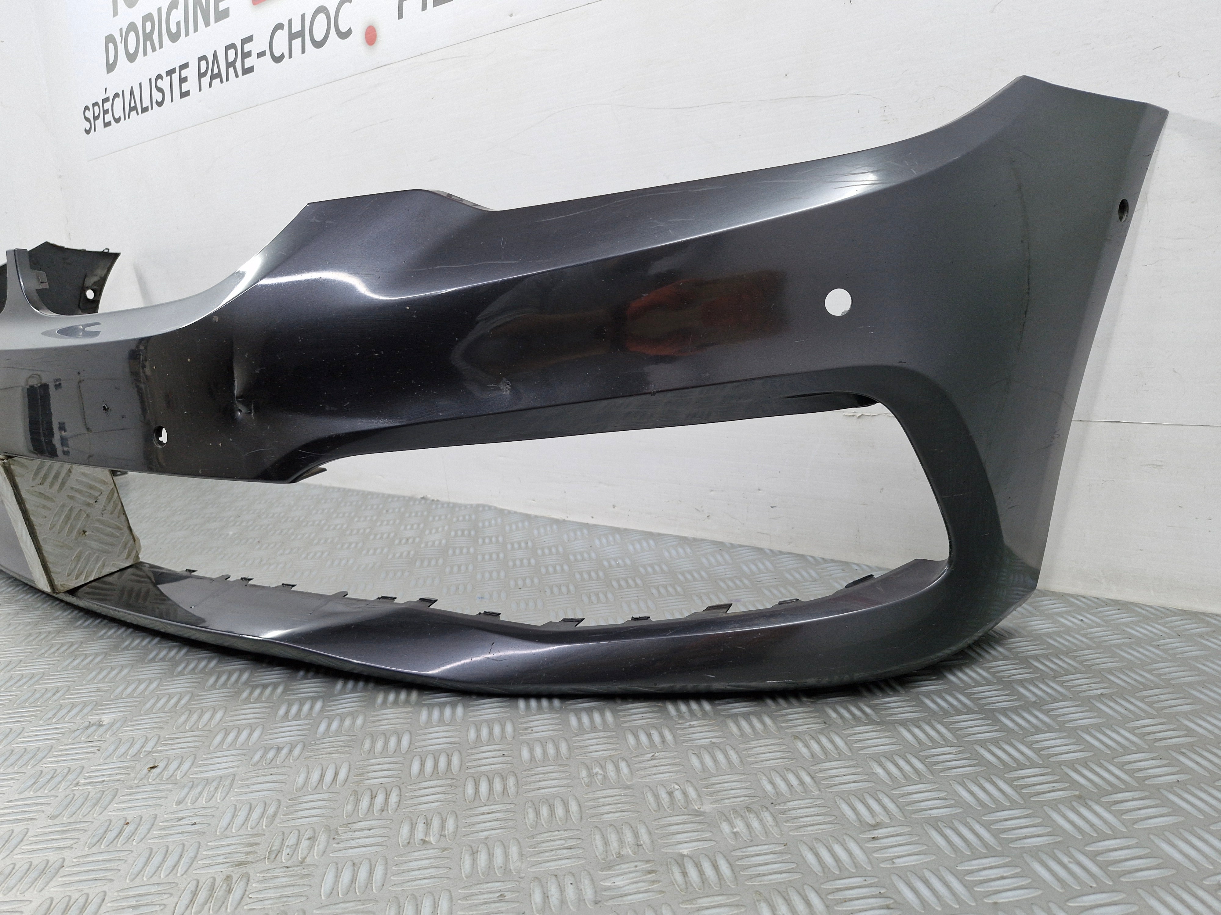 Pare-choc avant BMW Série 5 G30 G31 2016 avec radars d’origine sv736