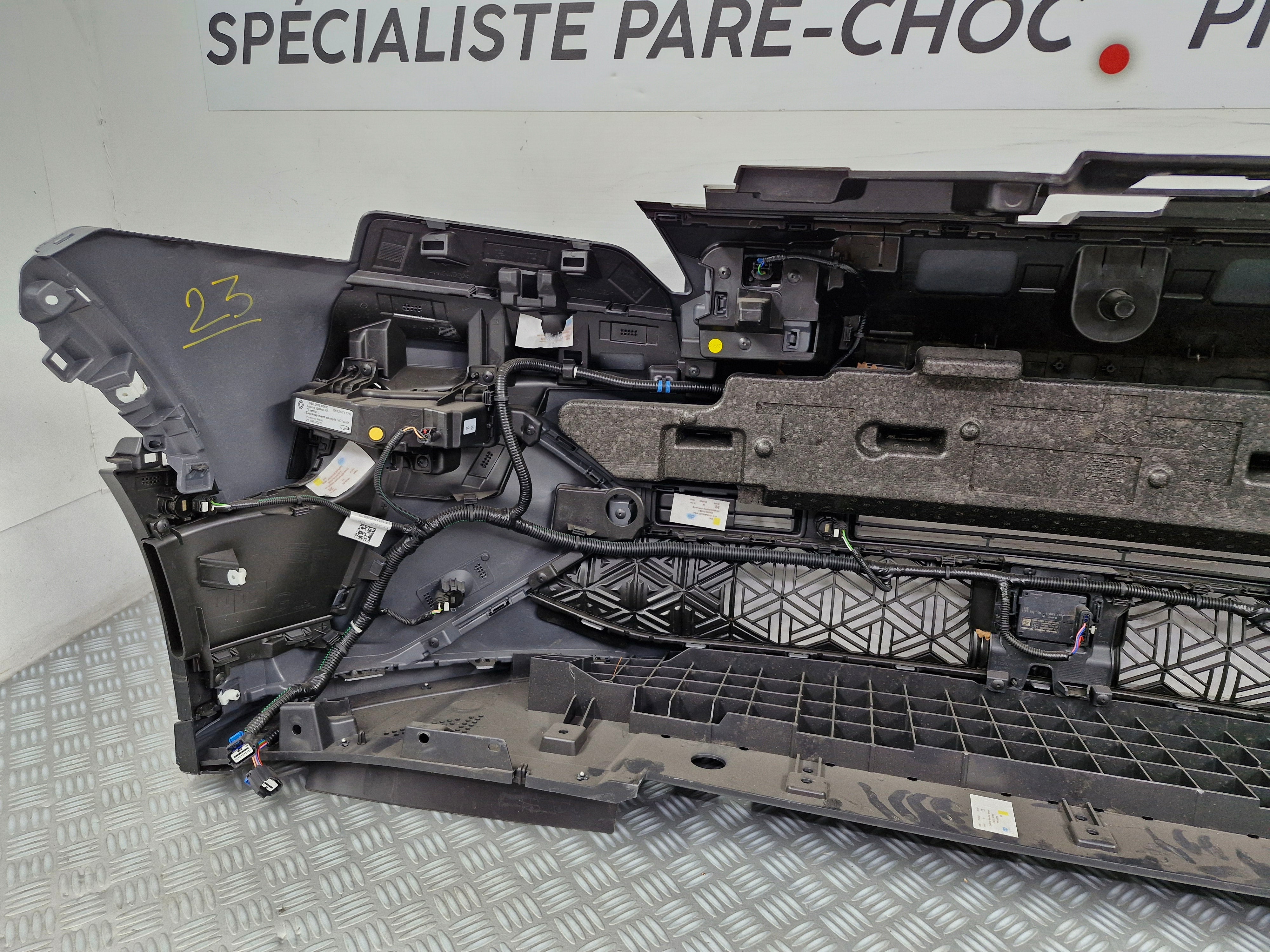 Pare-choc avant Alpine A290 2024 avec radars et park assist d’origine sv905