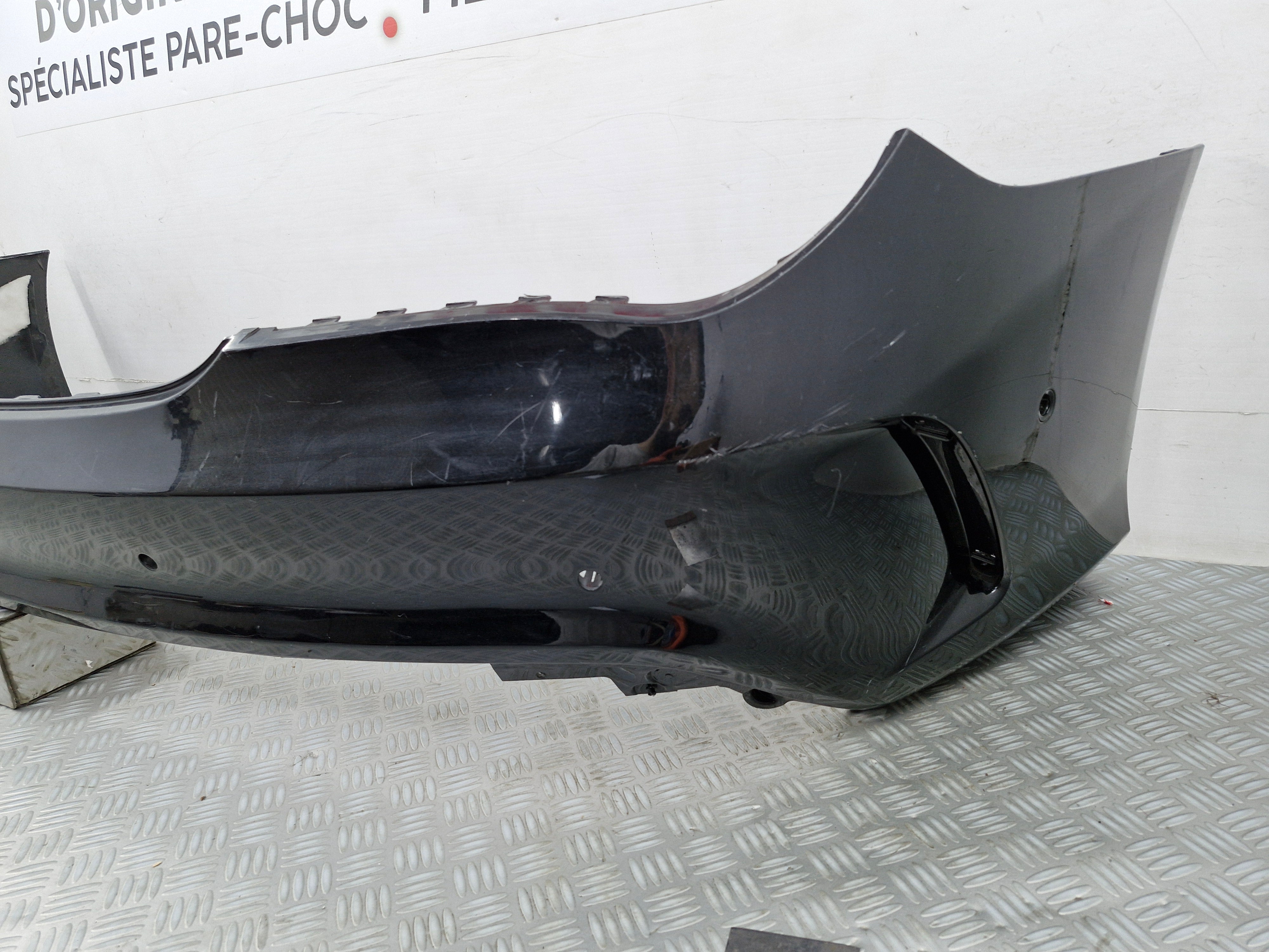 Pare-choc arrière Mercedes CLA W117 AMG 2013-2016 avec radars et Park Assist d’origine sv3573