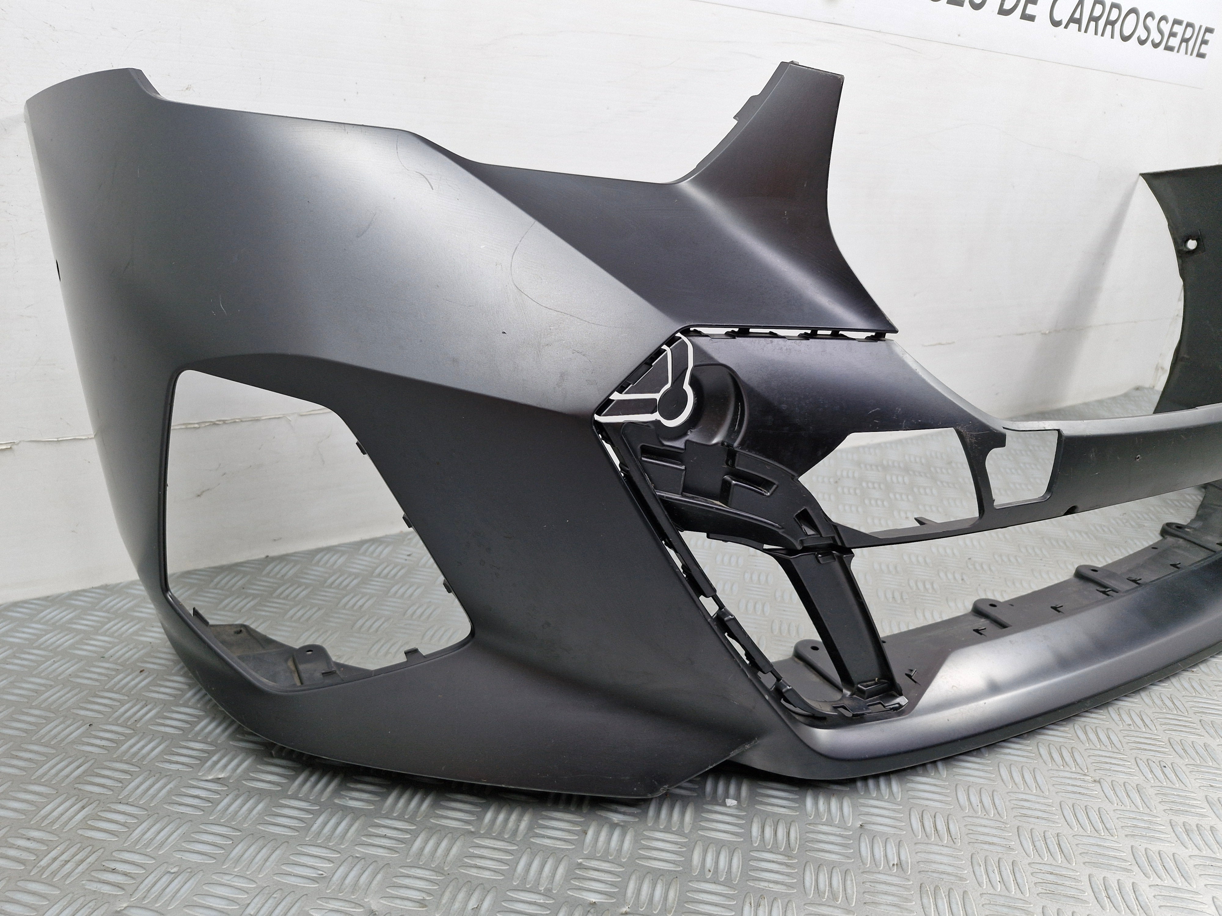 Pare-choc avant BMW i5 G60 Pack M 2023 avec Park Assist d’origine sv4023