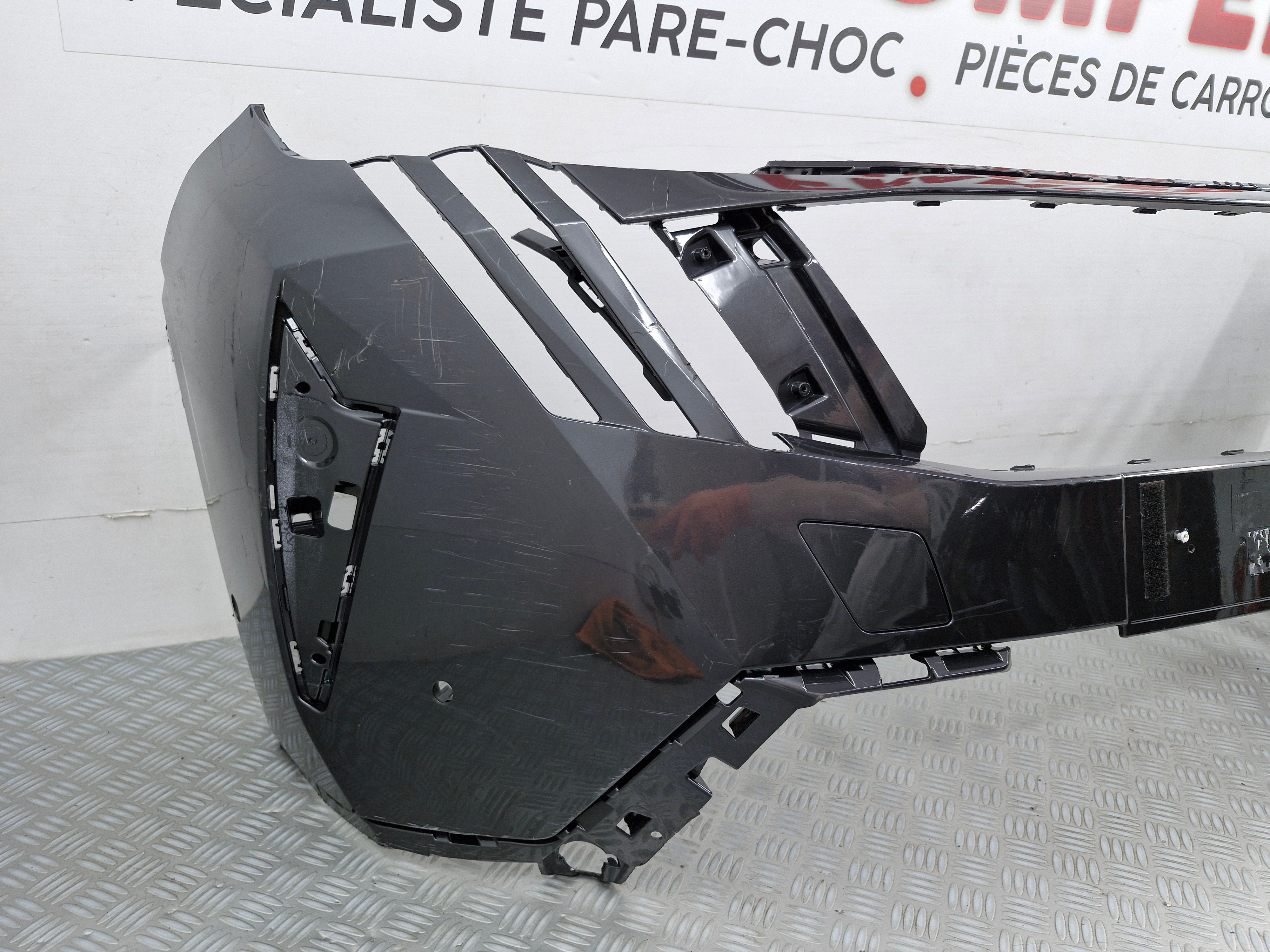 Pare-choc avant Peugeot 3008 / 5008 III 2023 avec radars et Park Assist d’origine sv4043