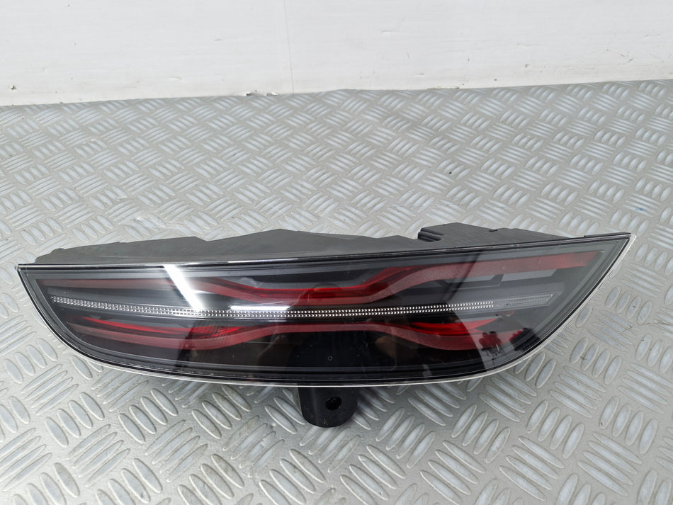 Feu arrière gauche Renault Alpine A110 d’origine occasion sv713