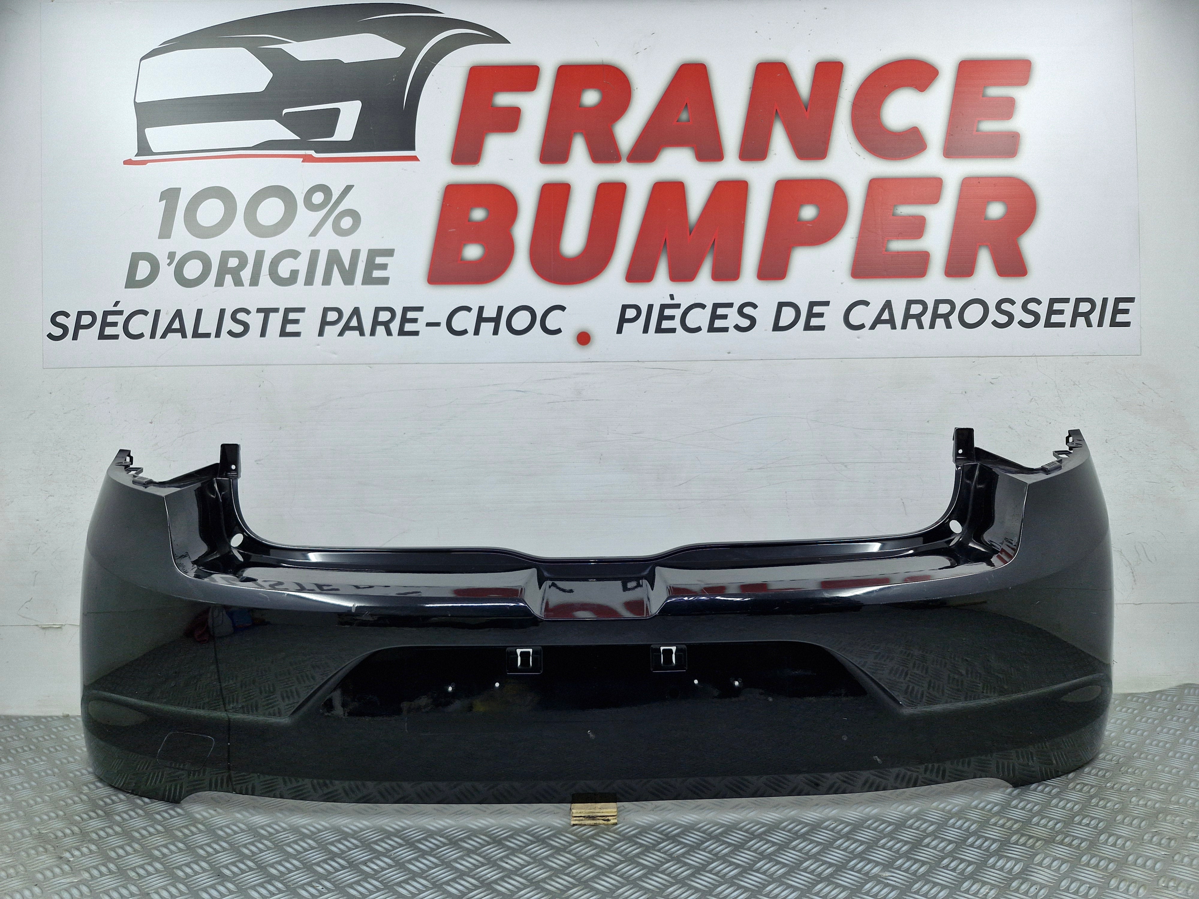 pare-choc-arriere-renault-megane4-2015-france-bumper