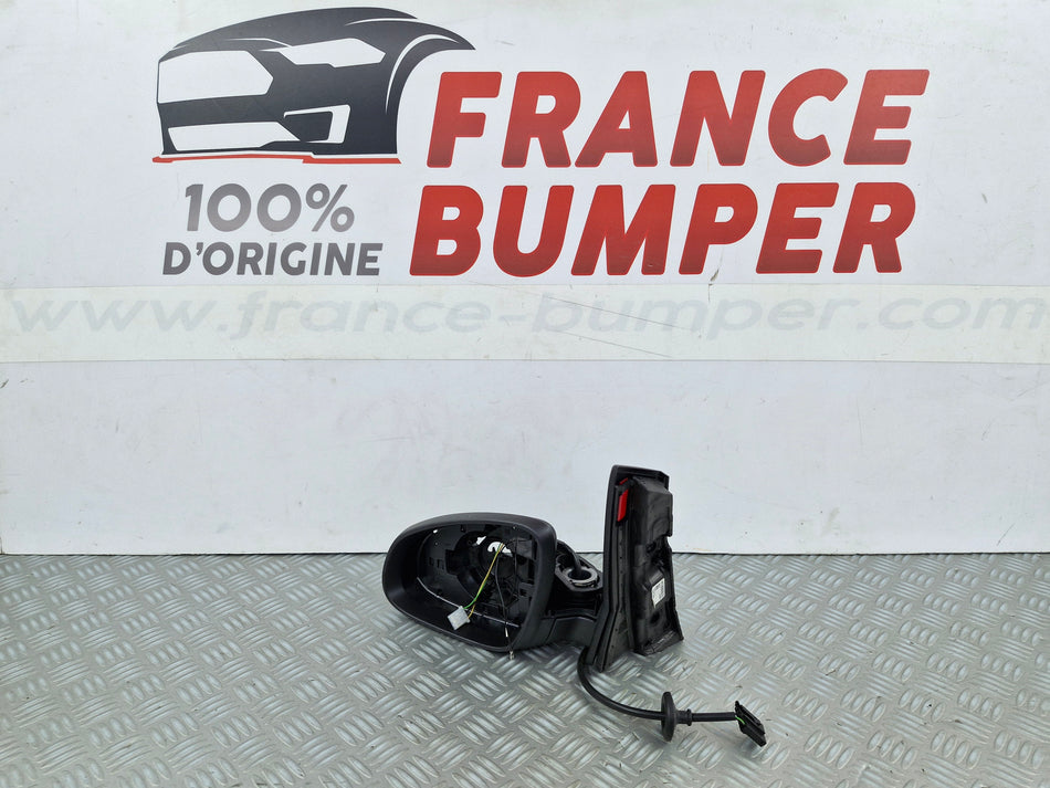 Takapuskurin suojus Opel Astra J vaihe 2 farmari