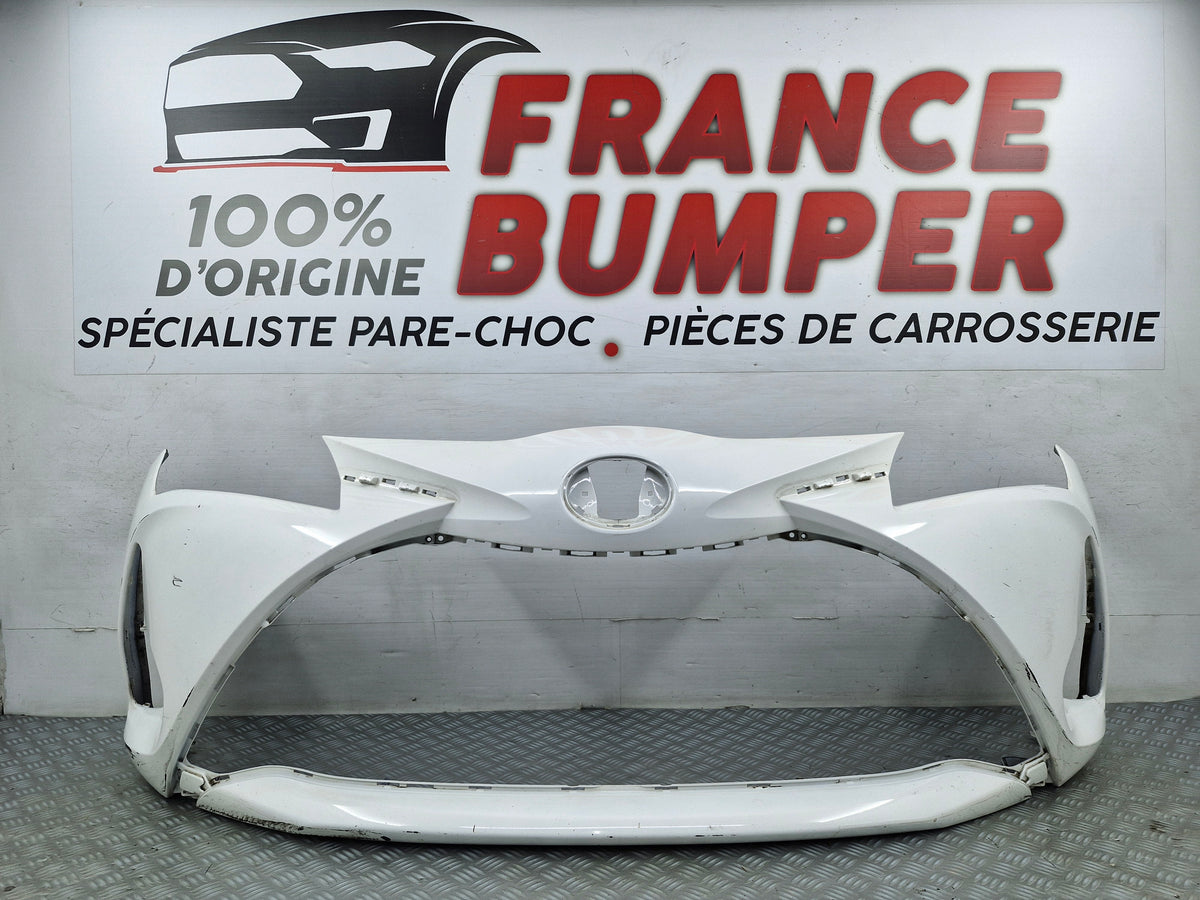 France Bumper FB854 pare-choc avant Toyota Yaris III Phase 3 à partir de 04/2017 occasion d'origine