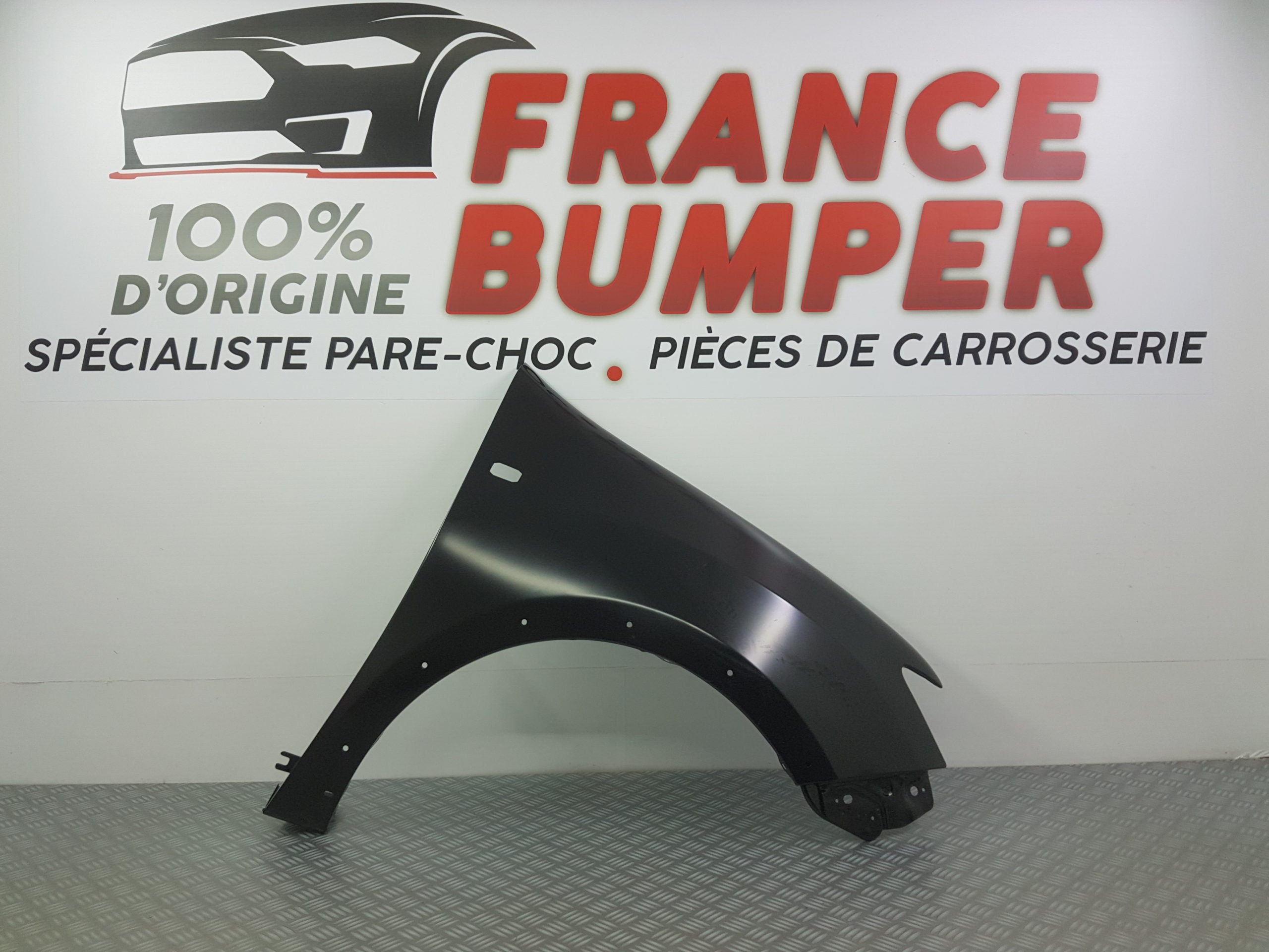 AILE AVG / AVANT DROIT DACIA DUSTER I FRANCE BUMPER