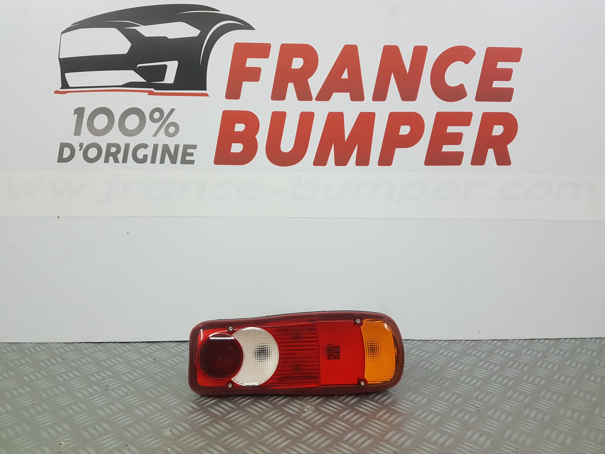 FEUX ARRIERE D NISSAN NV 400 NEUF FRANCE BUMPER