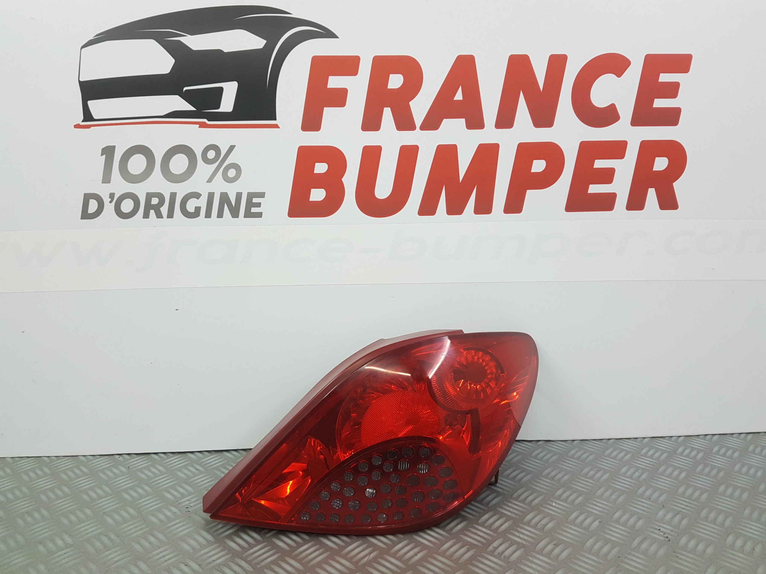 FEUX ARRIERE D PEUGEOT 207 PH2 FRANCE BUMPER