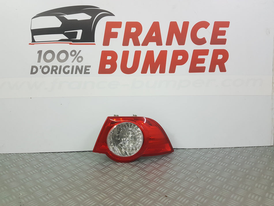 FEUX ARRIERE D VOLKSWAGEN EOS FRANCE BUMPER