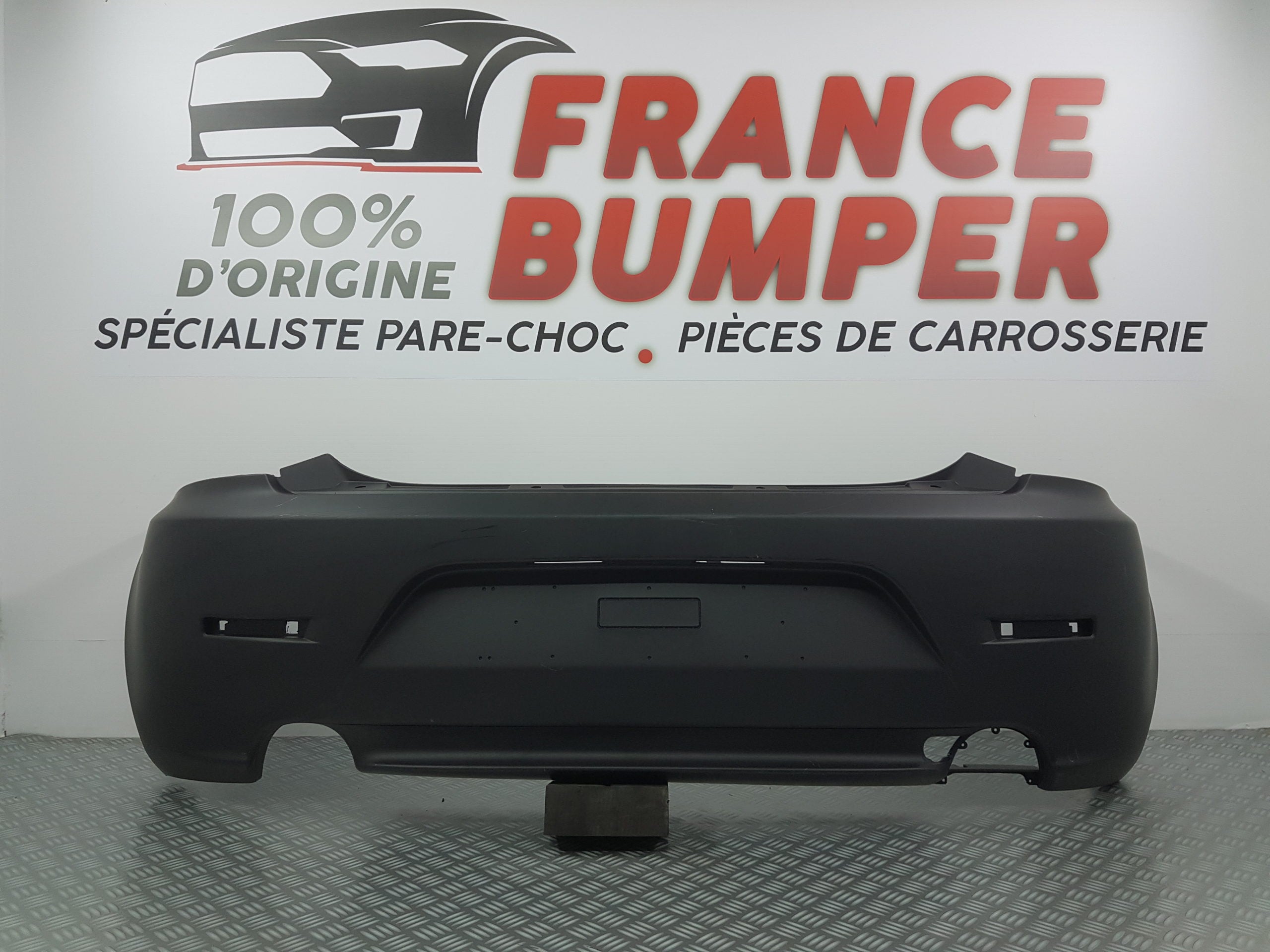 PARE CHOC ARRIERE ALFA ROMEO 147 PH 2 NEUF FRANCE BUMPER