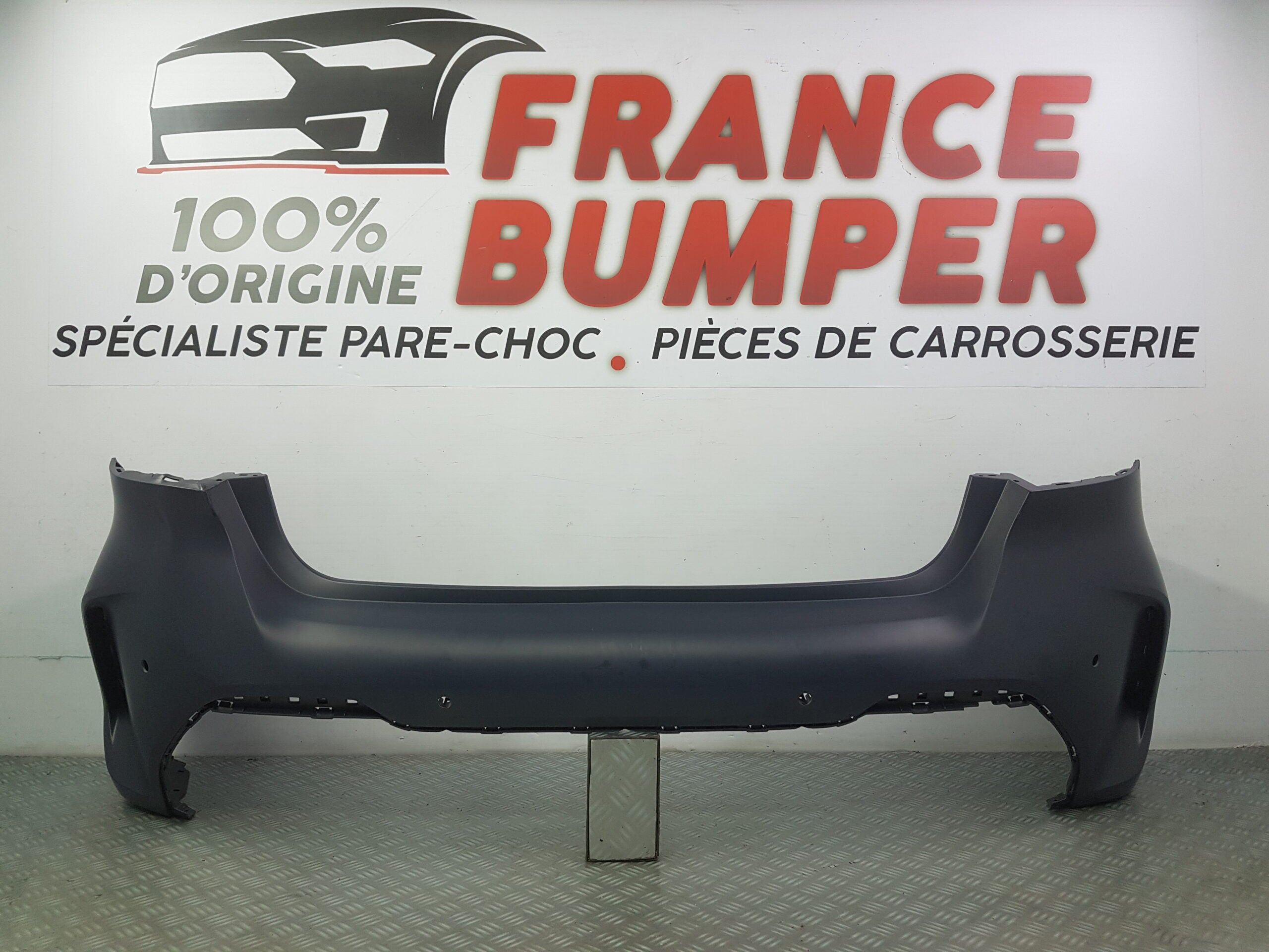 PARE CHOC ARRIERE BMW SERIE 1 III F40 PACK M FRANCE BUMPER