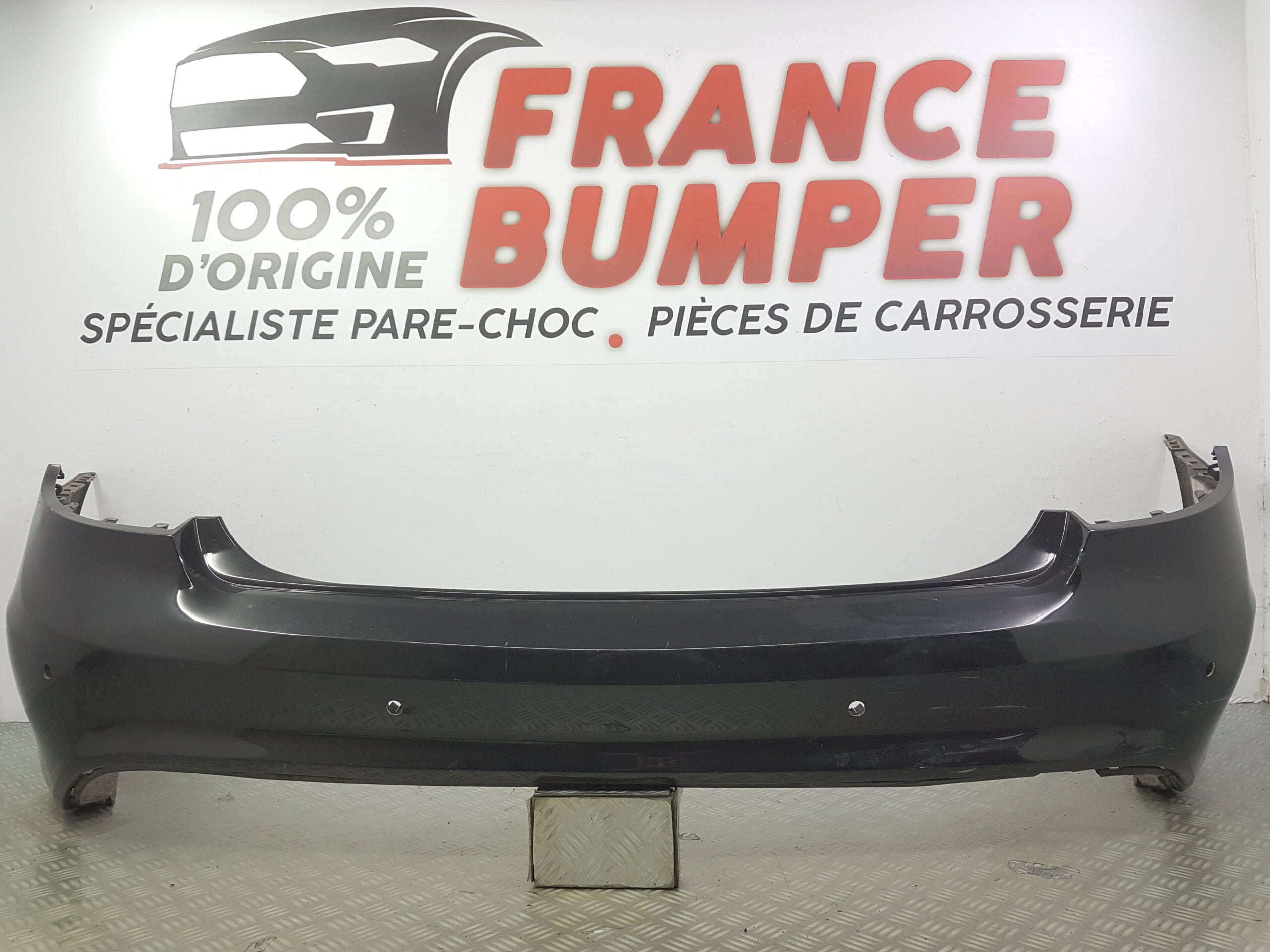 PARE CHOC ARRIERE CLASSE E W207 PH2 COUPE / CABRIO AMG *** FRANCE BUMPER