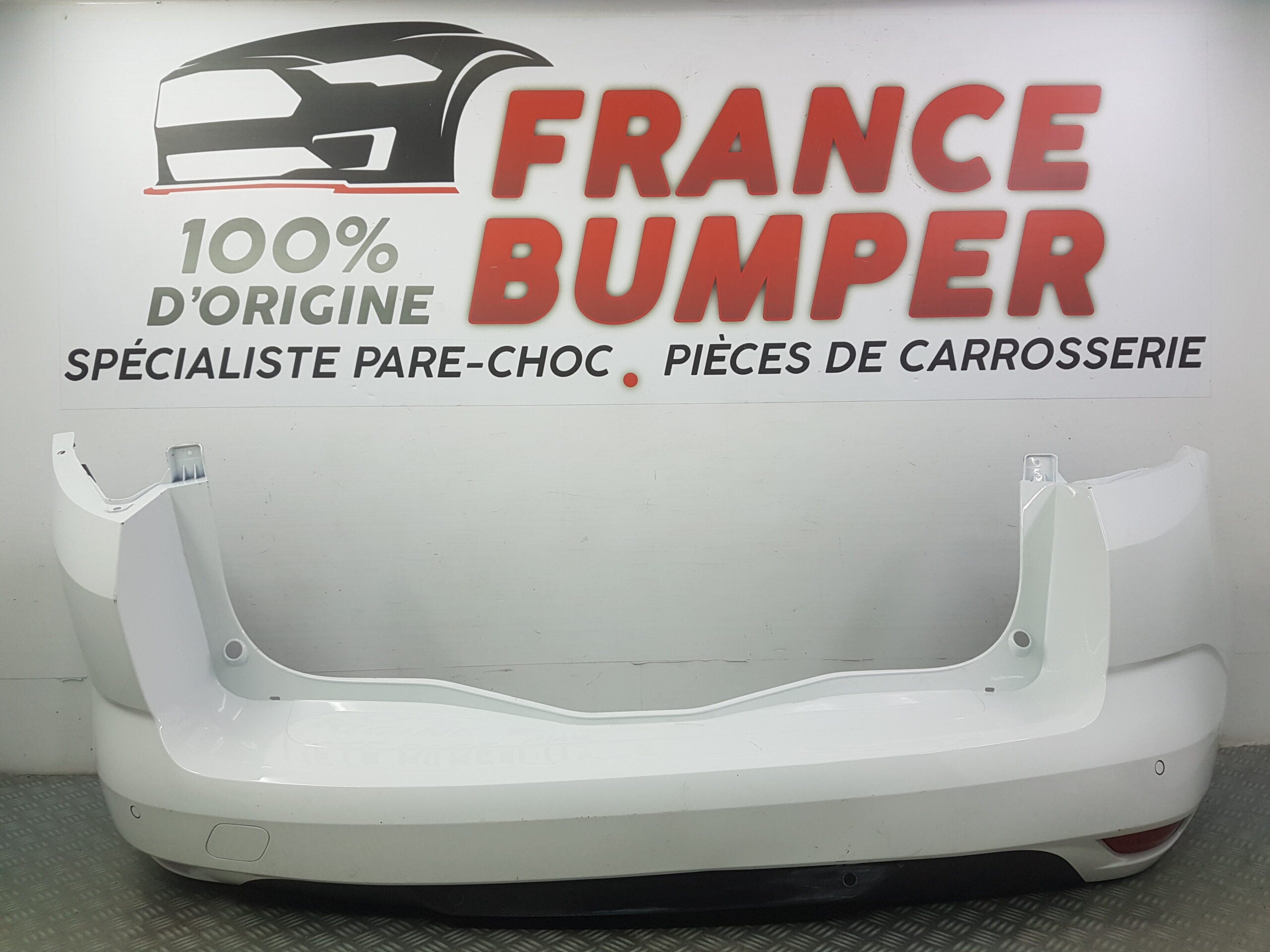 PARE CHOC ARRIERE MEGANE 4 BREAK COMPLET FRANCE BUMPER