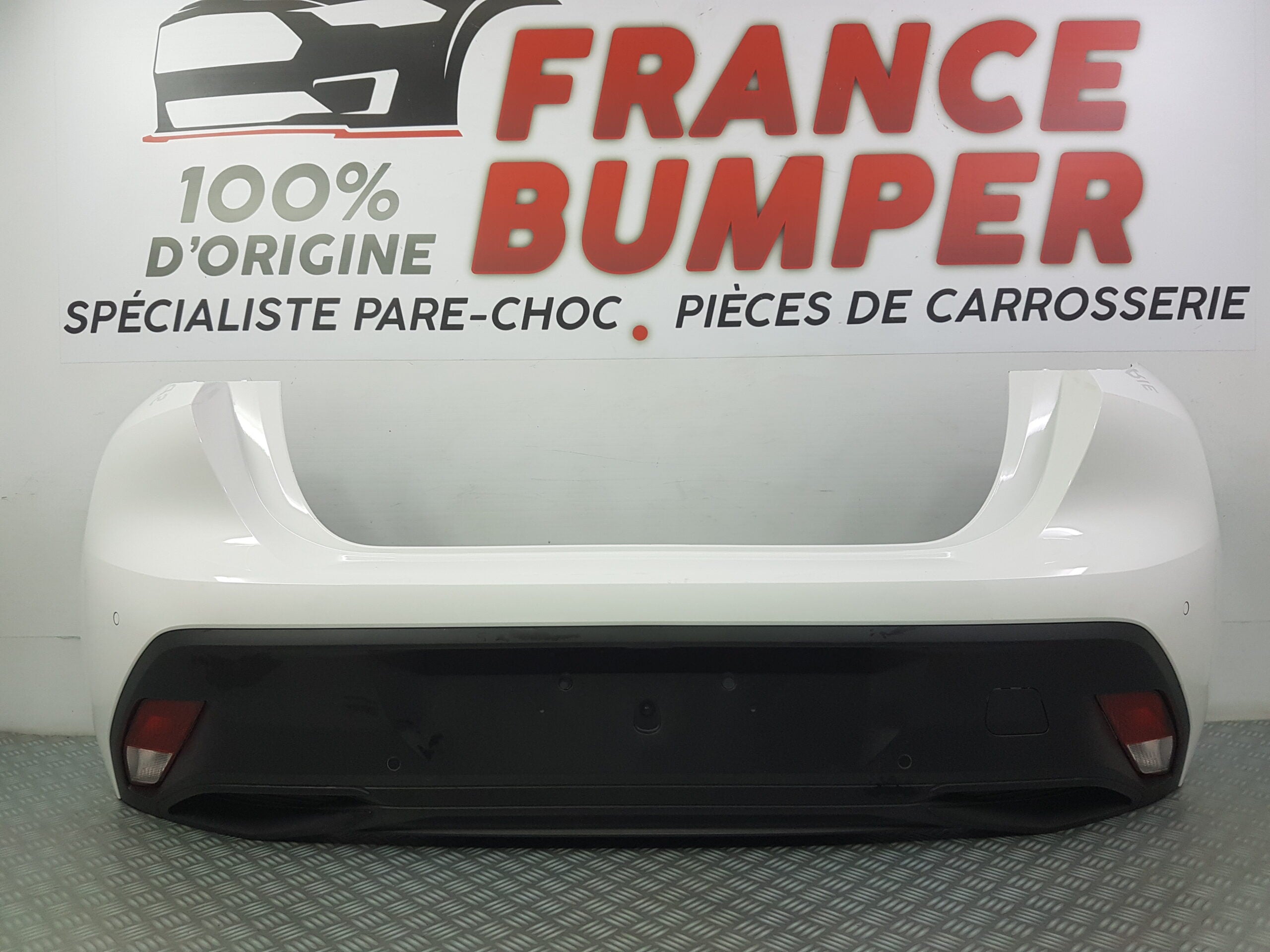 PARE CHOC ARRIERE PEUGEOT 308 III (BERLINE) COMPLET NEUF FRANCE BUMPER