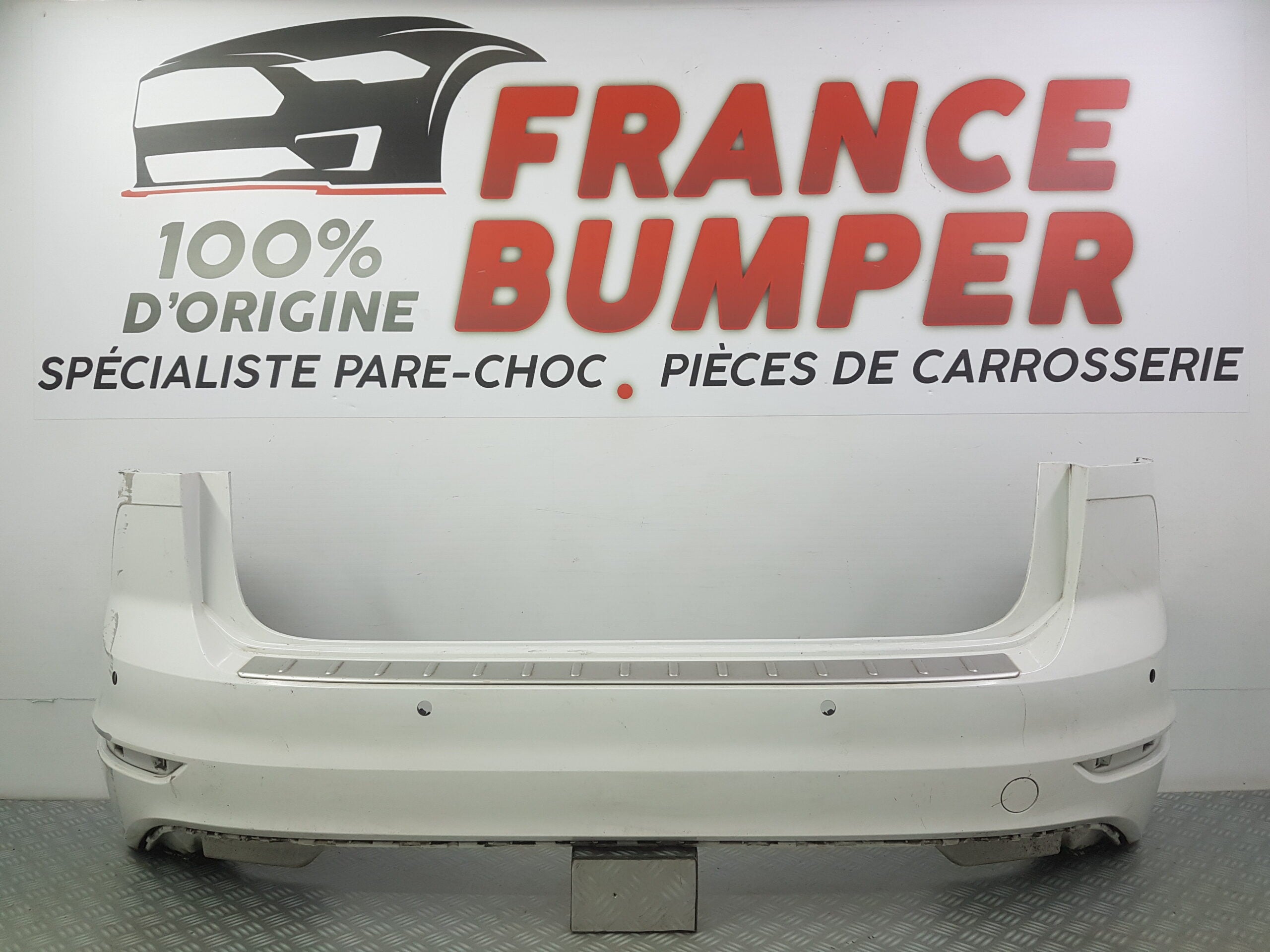 PARE CHOC ARRIERE VOLKSWAGEN GOLF 7 SPORTVAN PH2 FRANCE BUMPER