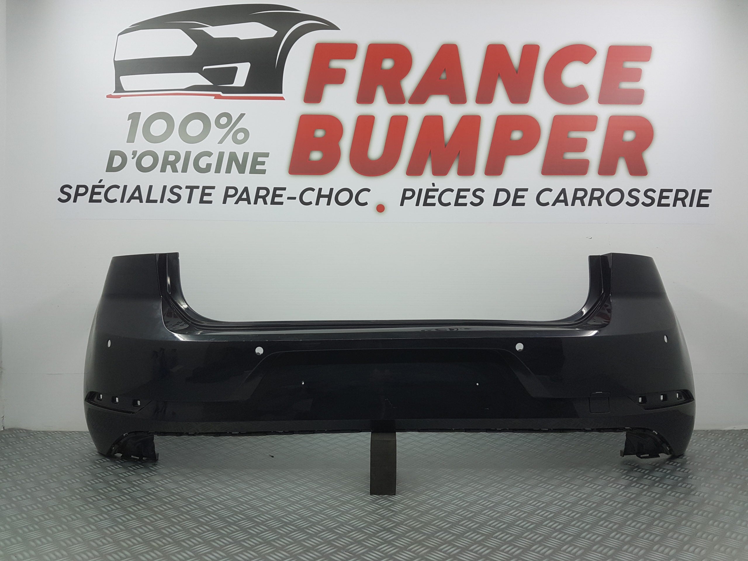 PARE CHOC ARRIERE VOLKSWAGEN GOLF SPORSTVAN PH1 FRANCE BUMPER