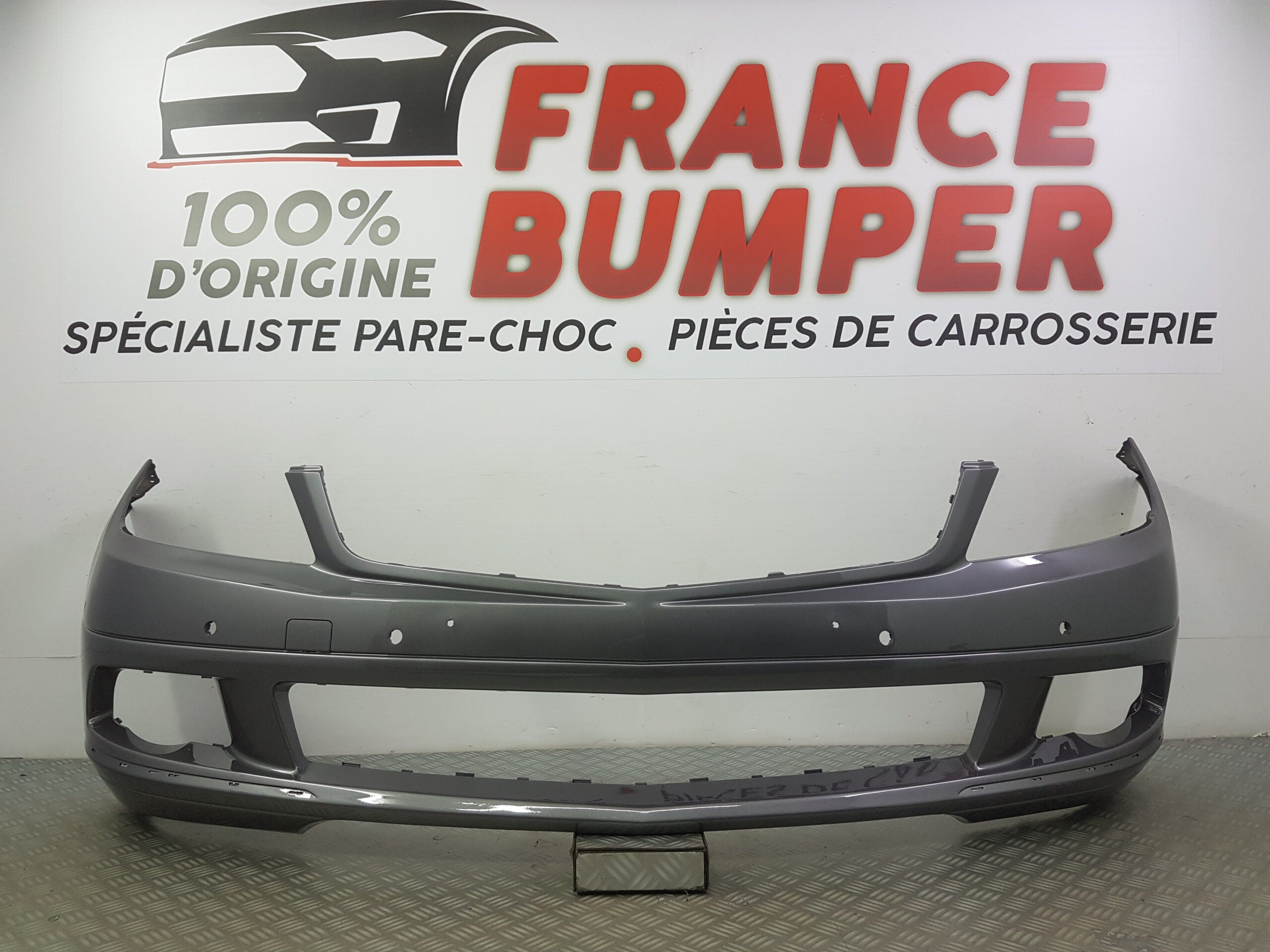 PARE CHOC AVANT CLASSE C W204 PH1 ( PEINTURE NEUVE) FRANCE BUMPER