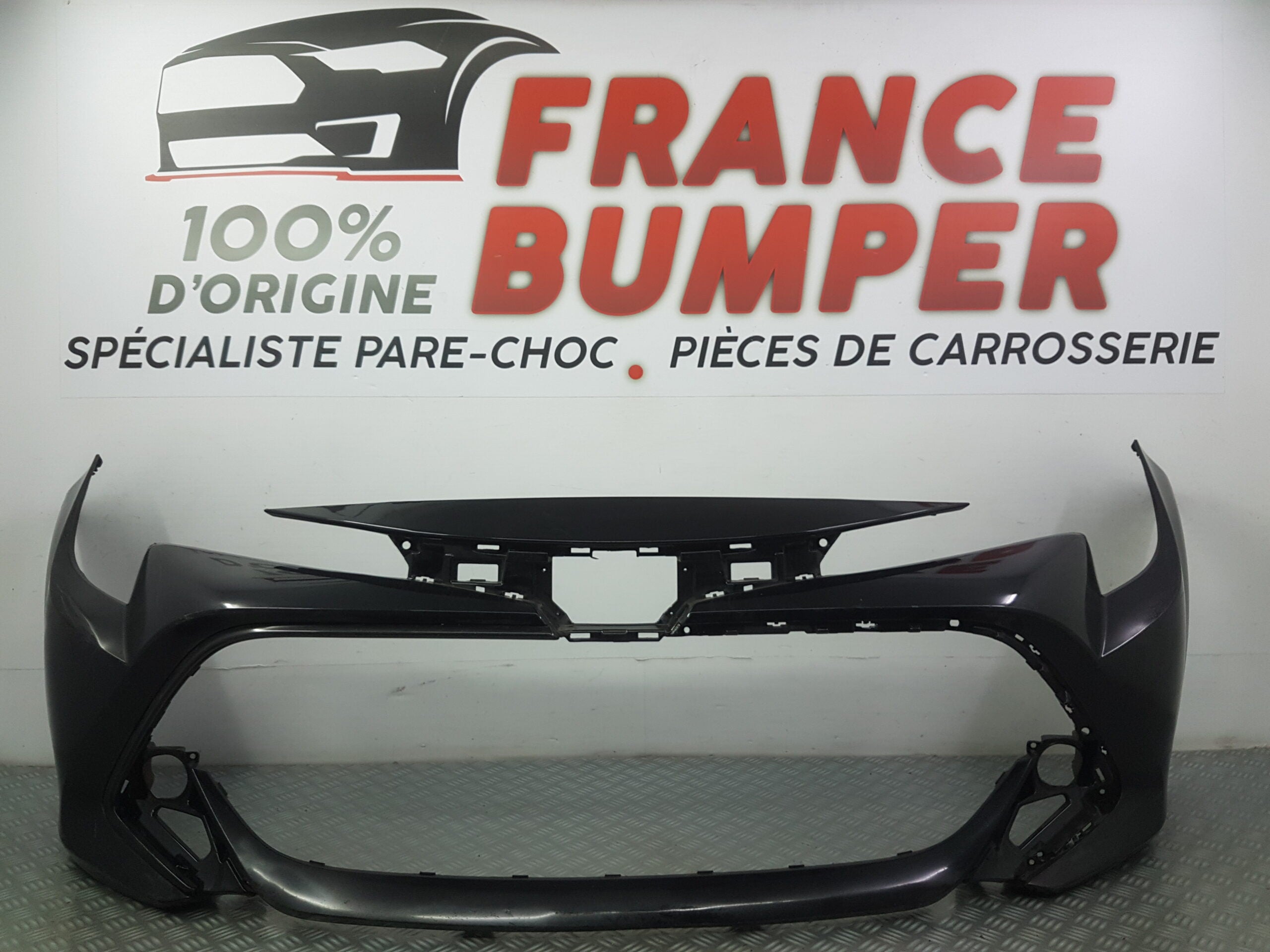 PARE CHOC AVANT TOYOTA COROLLA XII *** FRANCE BUMPER