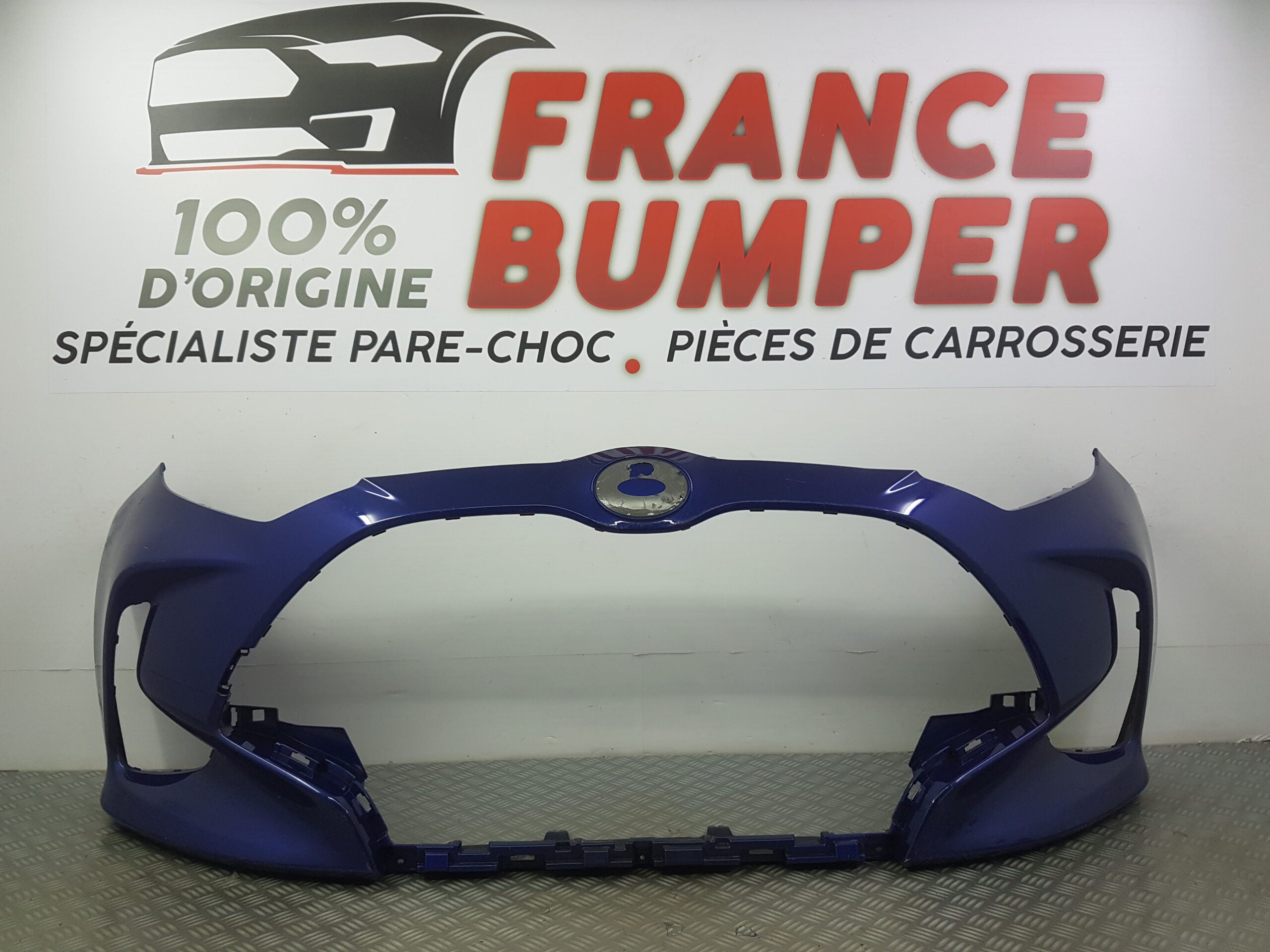 PARE CHOC AVANT TOYOTA YARIS IV FRANCE BUMPER