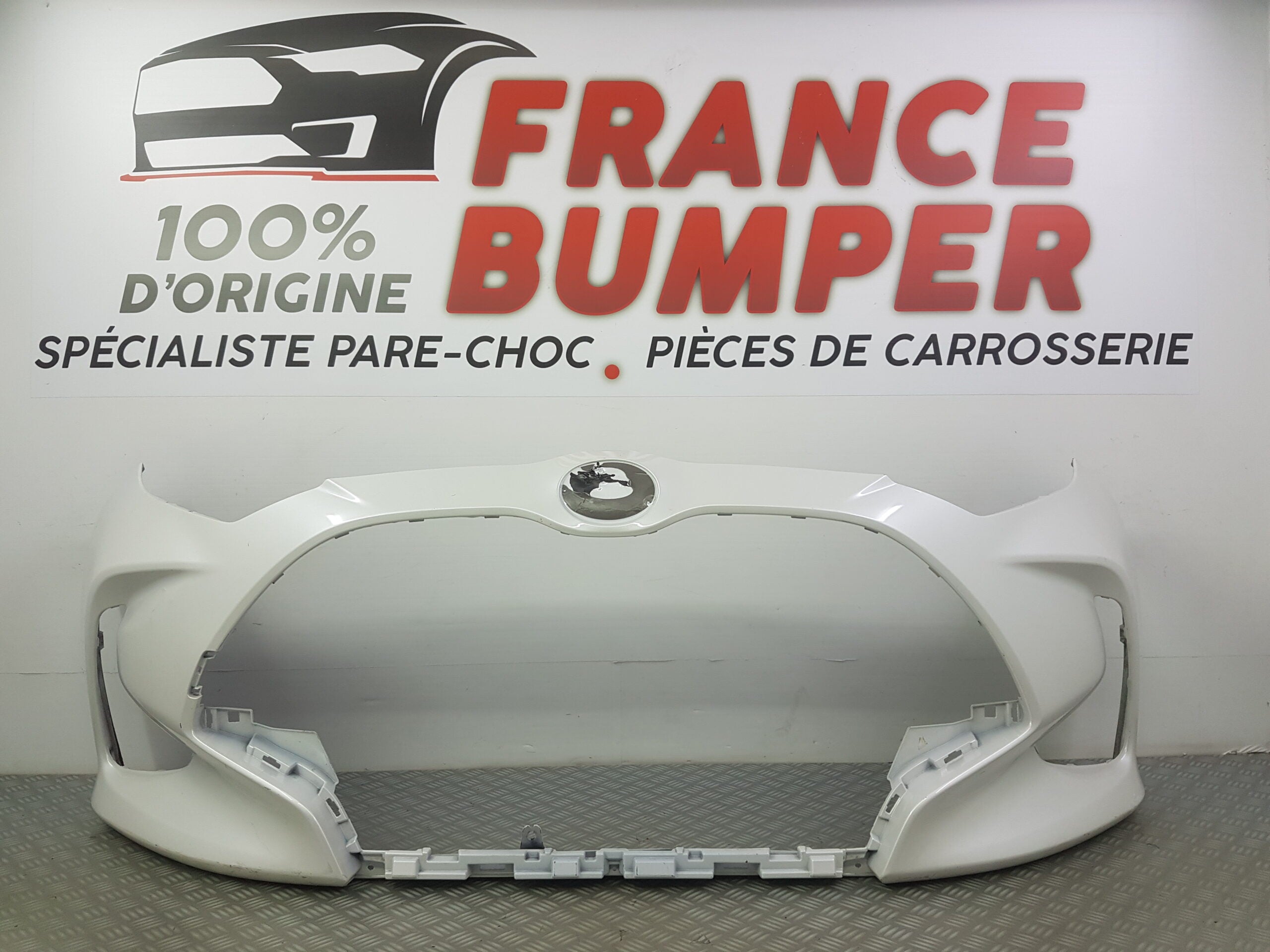 PARE CHOC AVANT TOYOTA YARIS IV FRANCE BUMPER