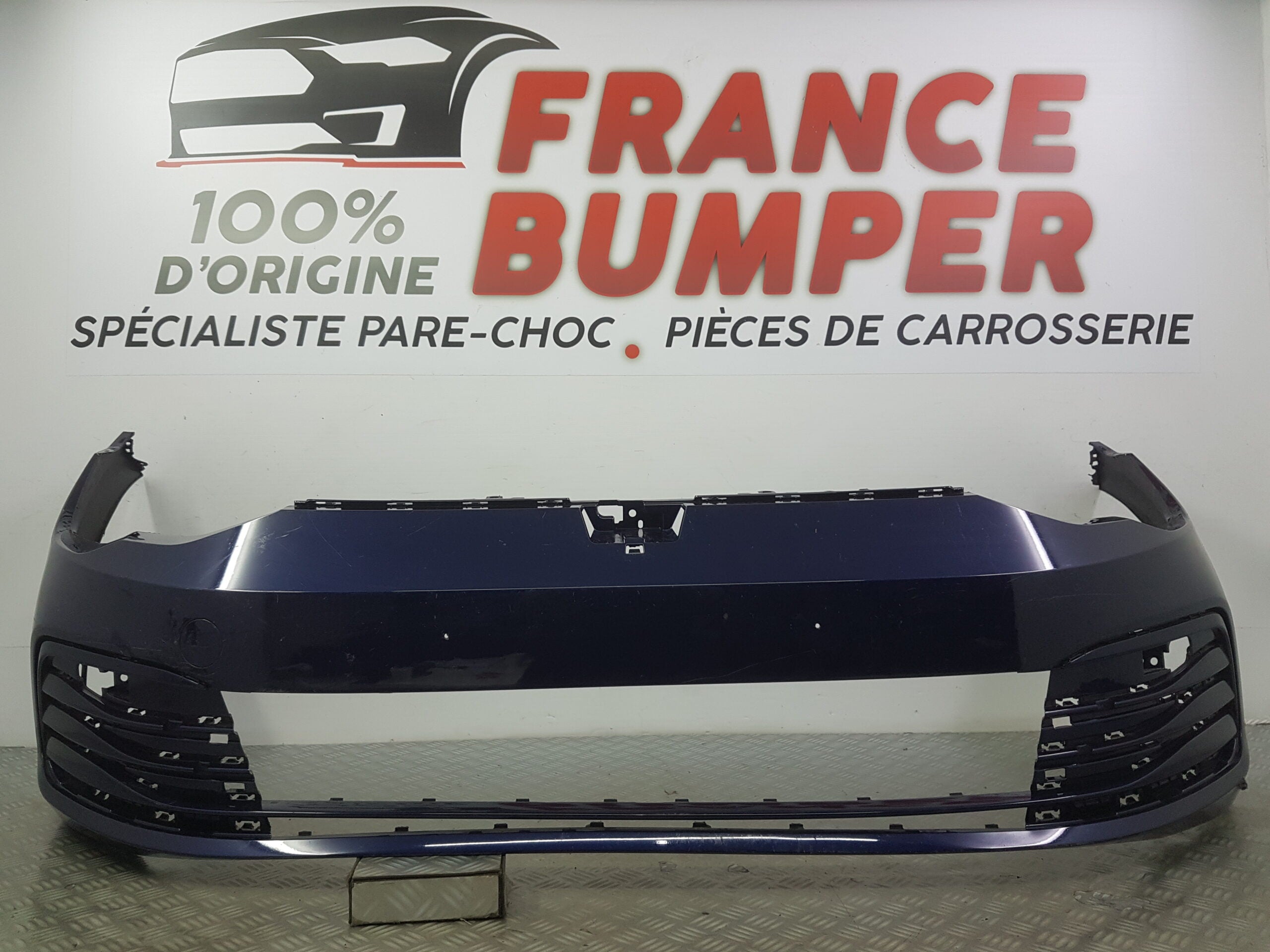 PARE CHOC AVANT VOLKSWAGEN GOLF 8 *** FRANCE BUMPER