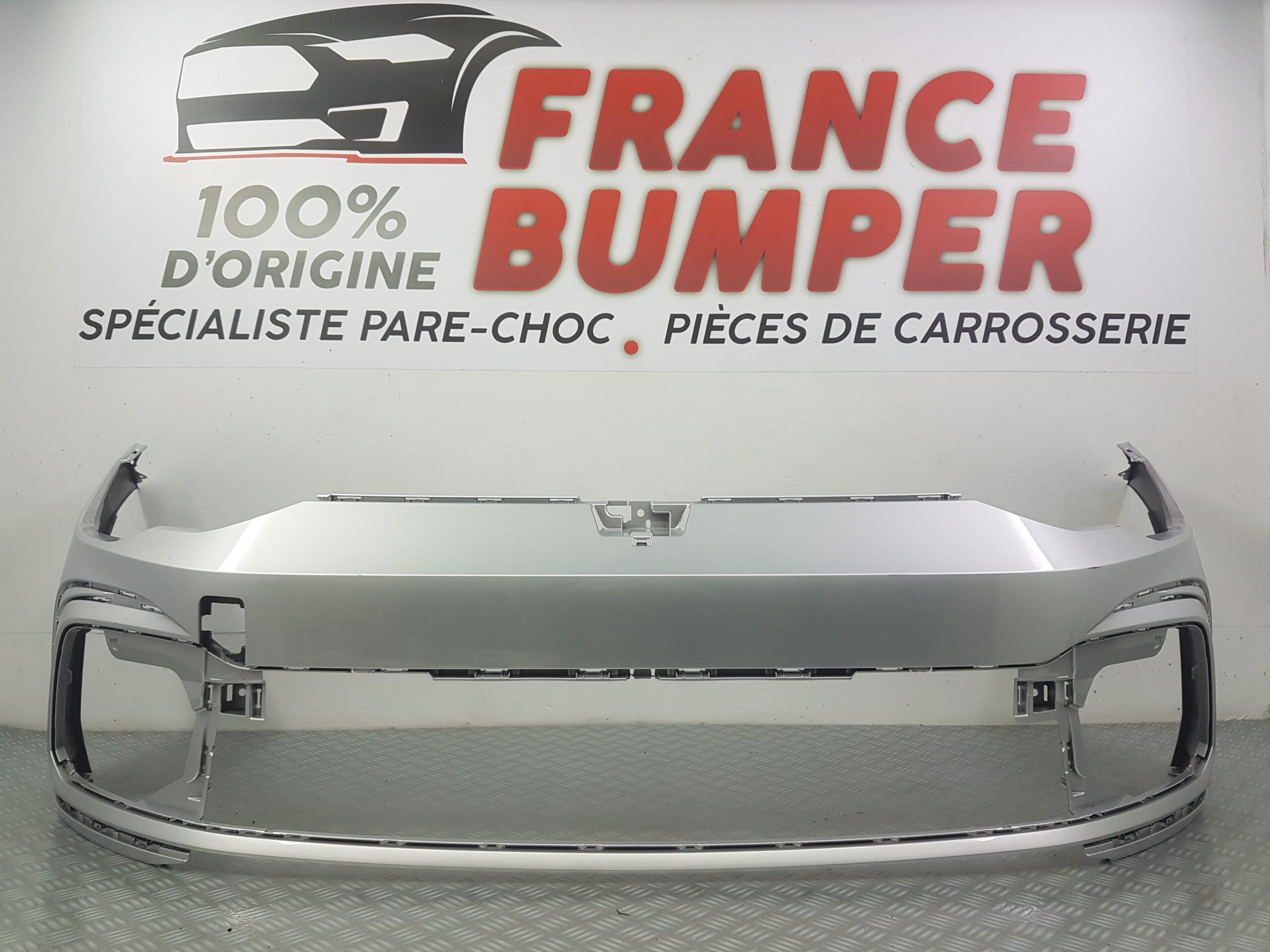 PARE CHOC AVANT VOLKSWAGEN GOLF 8 GTD / GTI NEUF FRANCE BUMPER