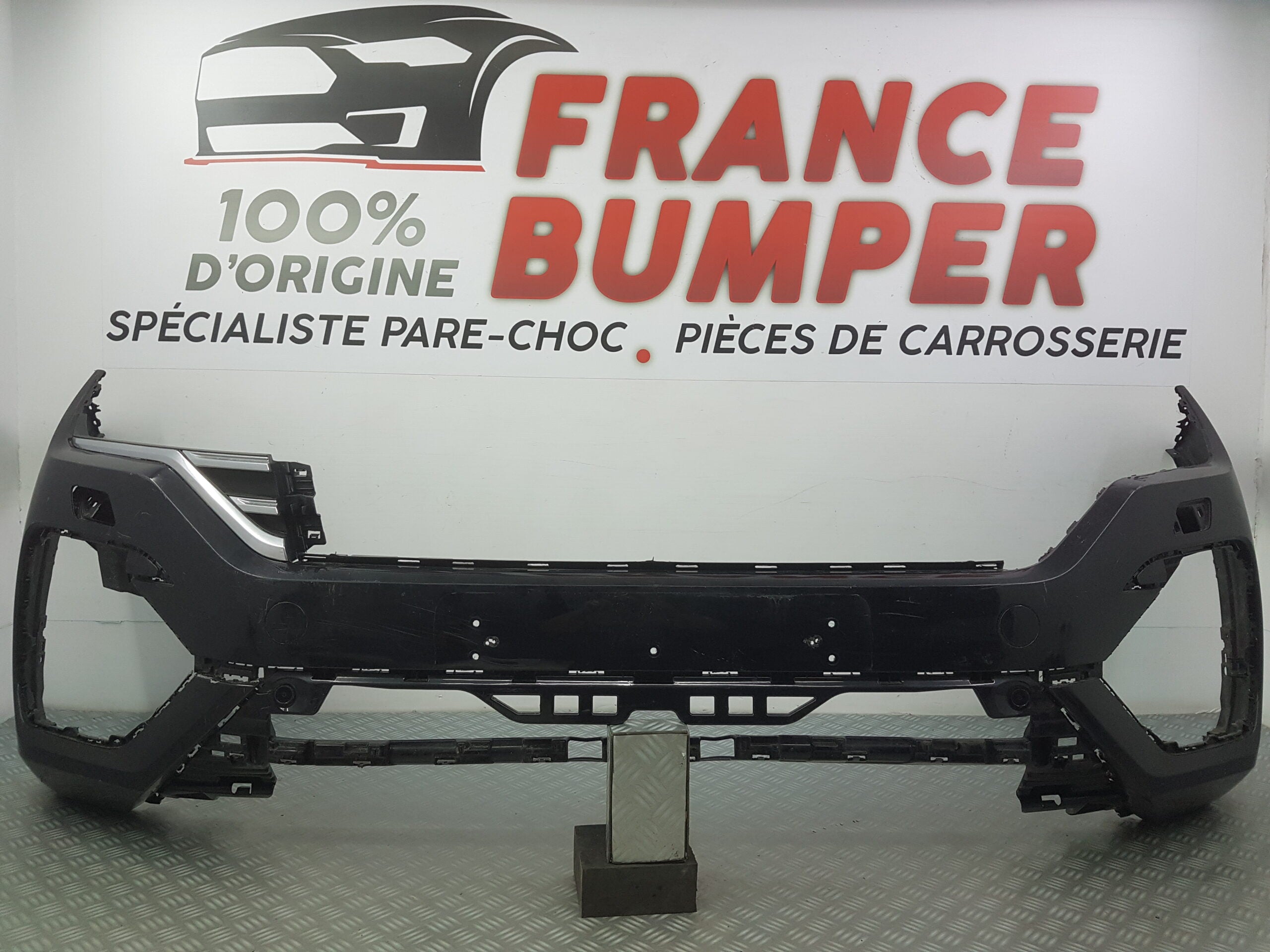 PARE CHOC AVANT VW TOUAREG III (CR) *** FRANCE BUMPER