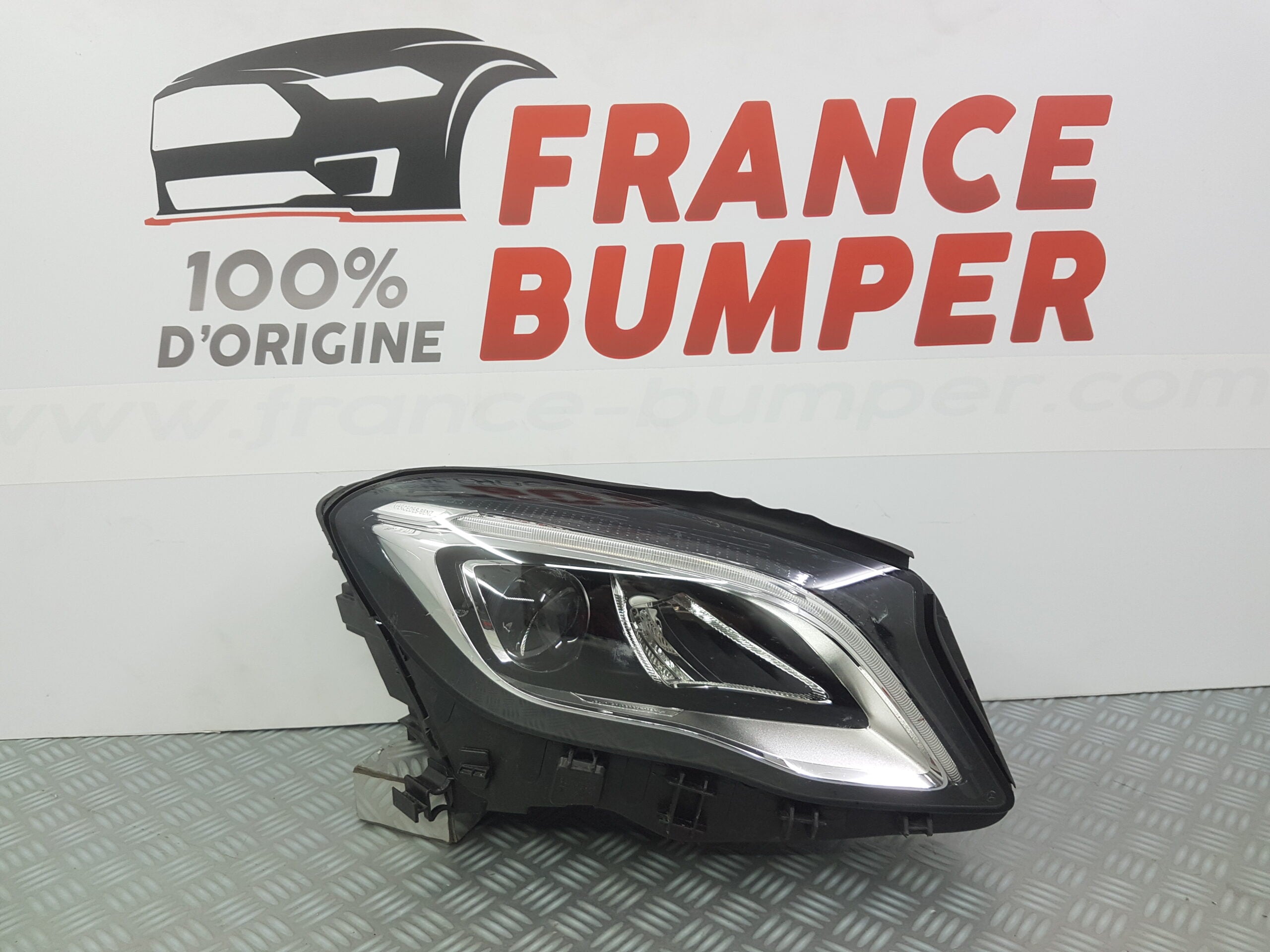 PHARE AVANT DROIT CLASSE GLA W156 PH2 FRANCE BUMPER