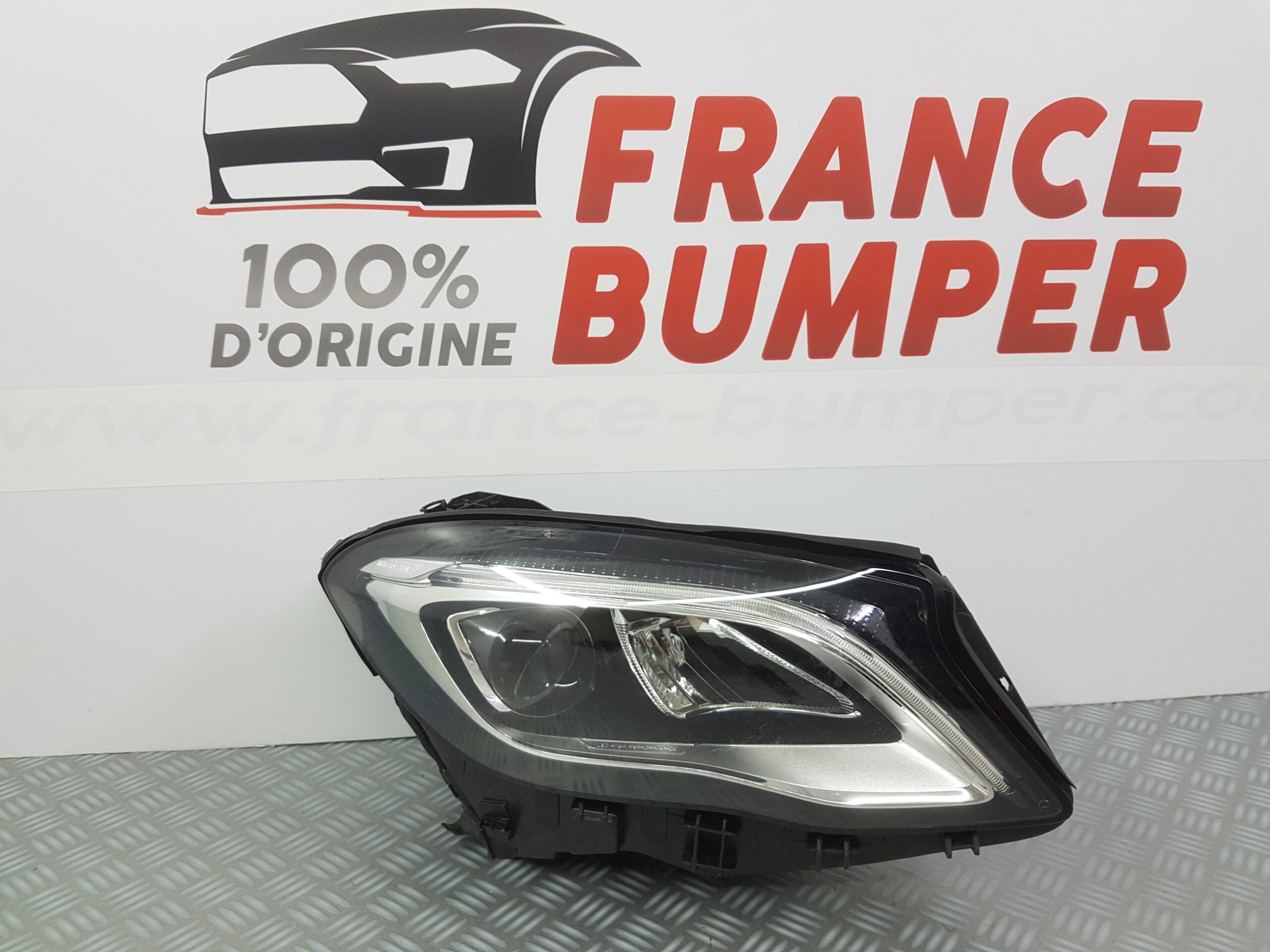 PHARE AVANT DROIT MERCEDES GLA W156 PH2 FRANCE BUMPER