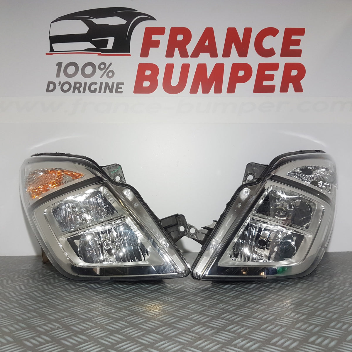 PHARE AVANT DROIT NISSAN NV 400 FRANCE BUMPER