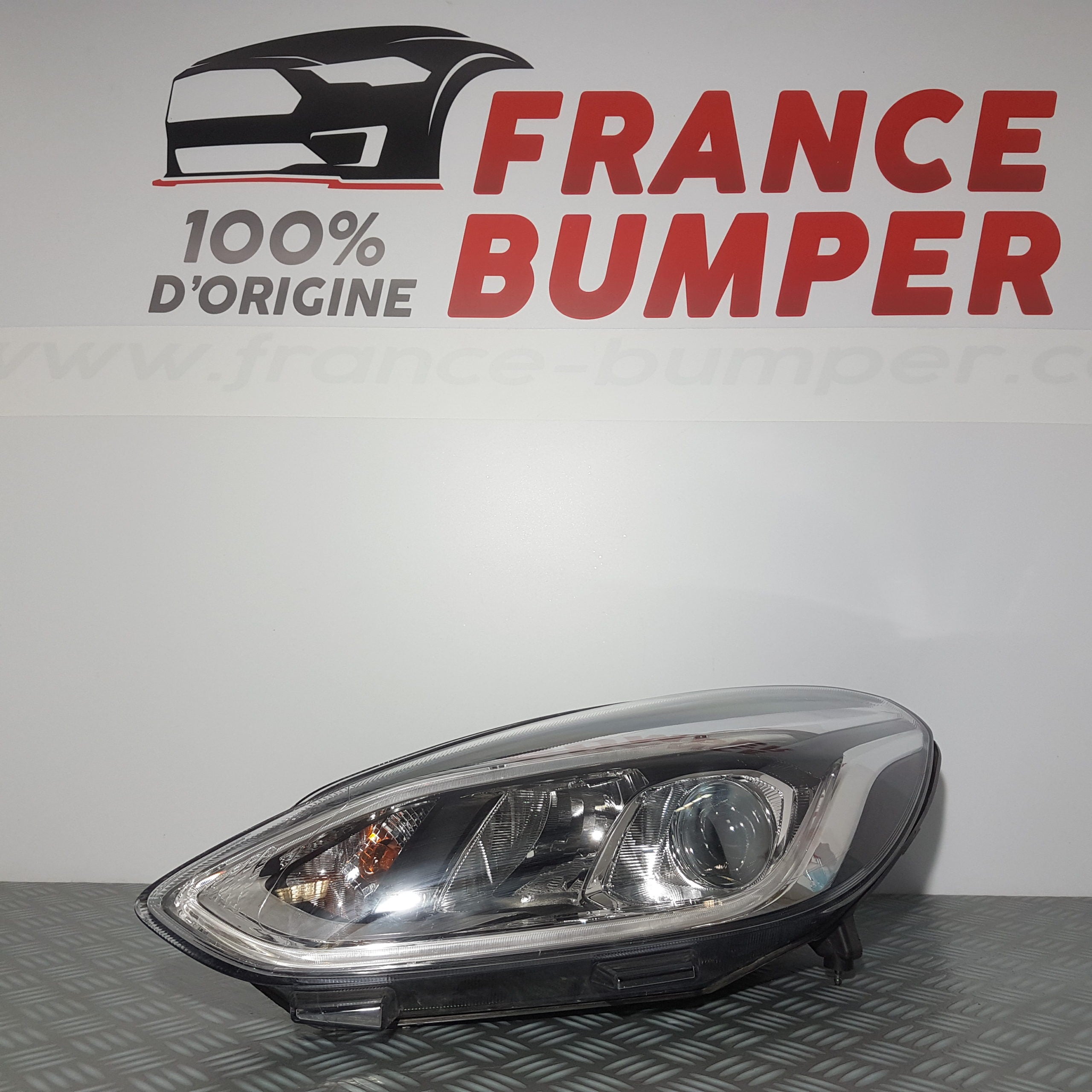 PHARE AVG FORD FIESTA 7 FRANCE BUMPER