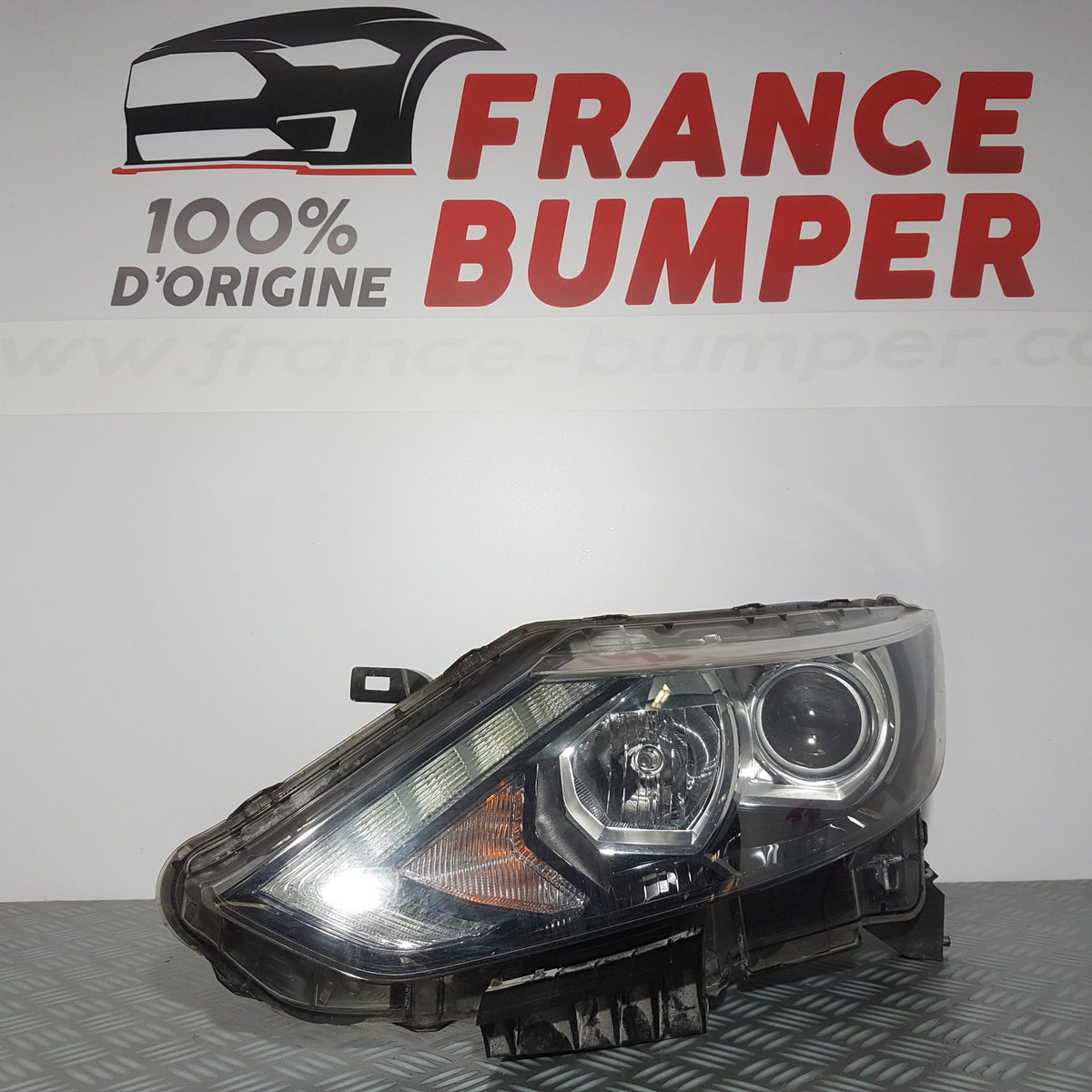 PHARE AVG NISSAN QASHQAI II PH1 FRANCE BUMPER