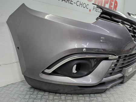 Pare-chocs avant Renault Scénic 4 avec emplacements radars et Park Assist — côté gauche