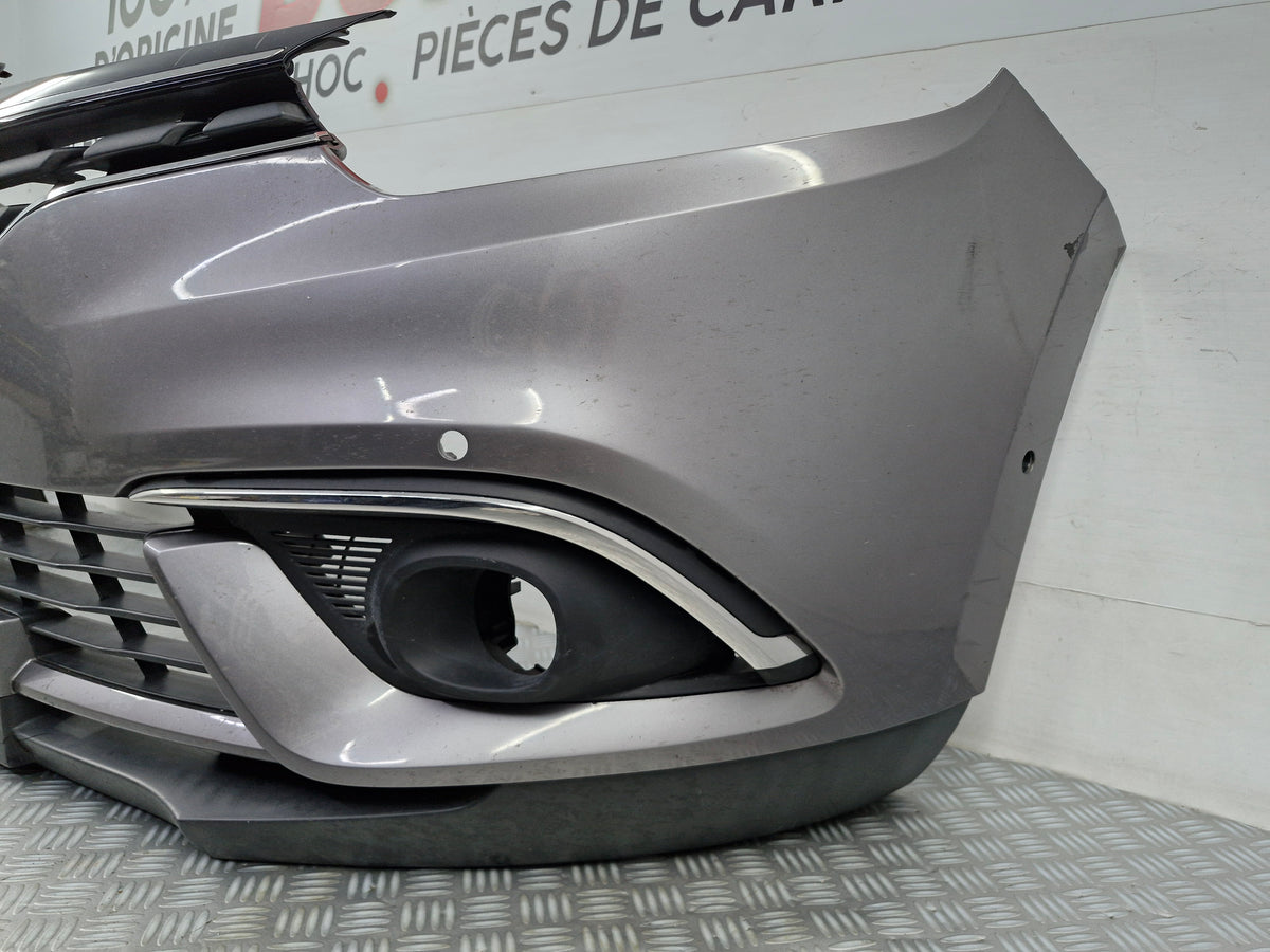 Pare-chocs avant Renault Scénic 4 avec emplacements radars et Park Assist — côté droit